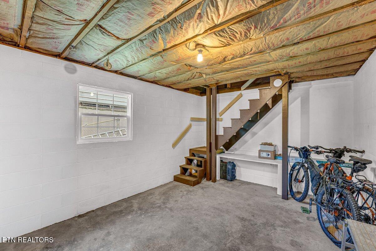 513 W Ridgecrest Drive Kingston TN 37763