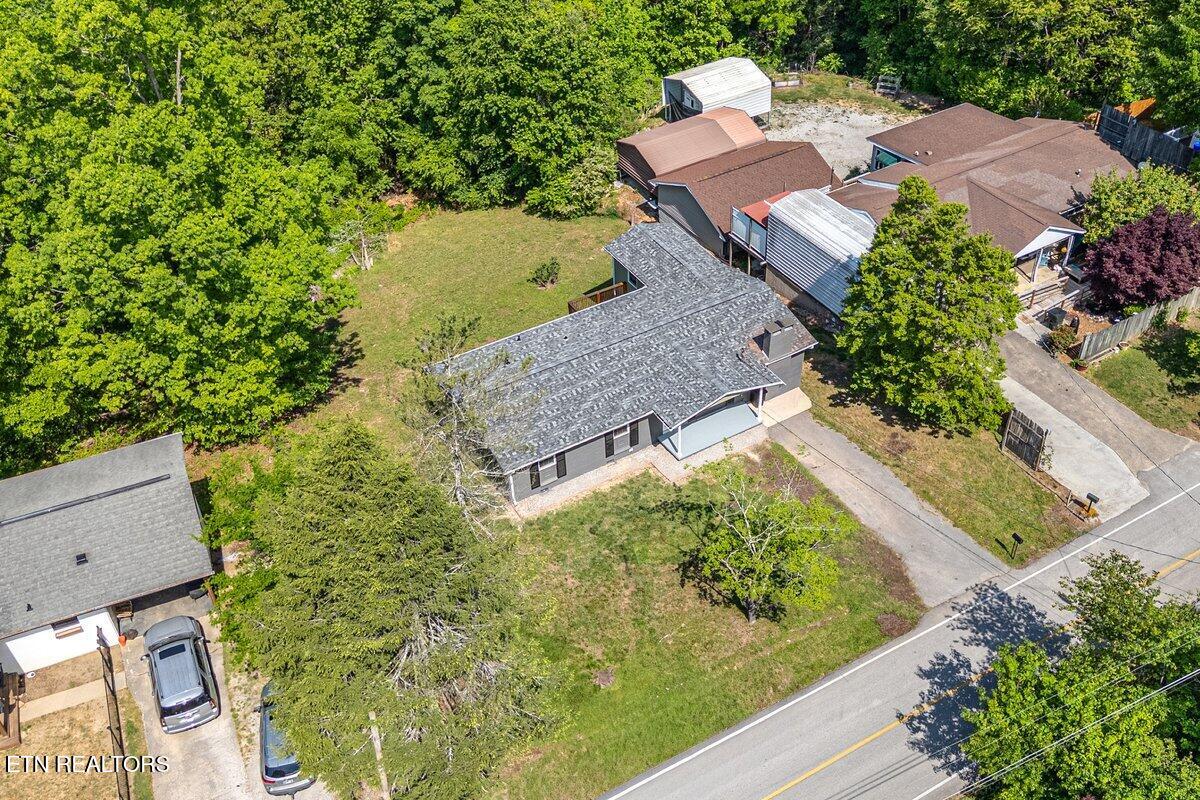 513 W Ridgecrest Drive Kingston TN 37763