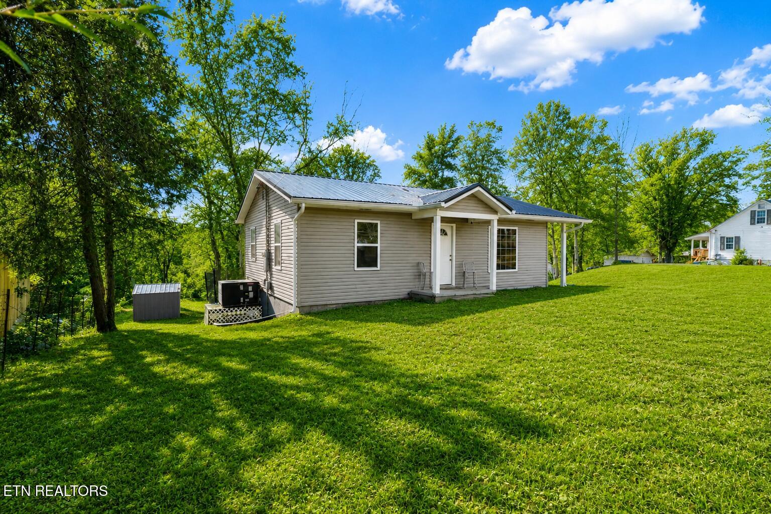 307 N Niota Road Englewood TN 37329