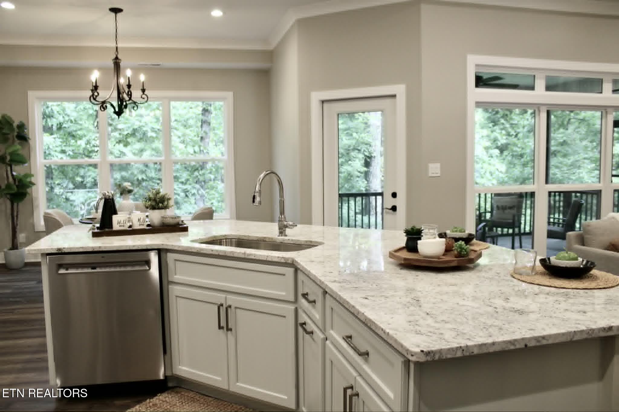 216 Chahyga Circle Loudon TN 37774