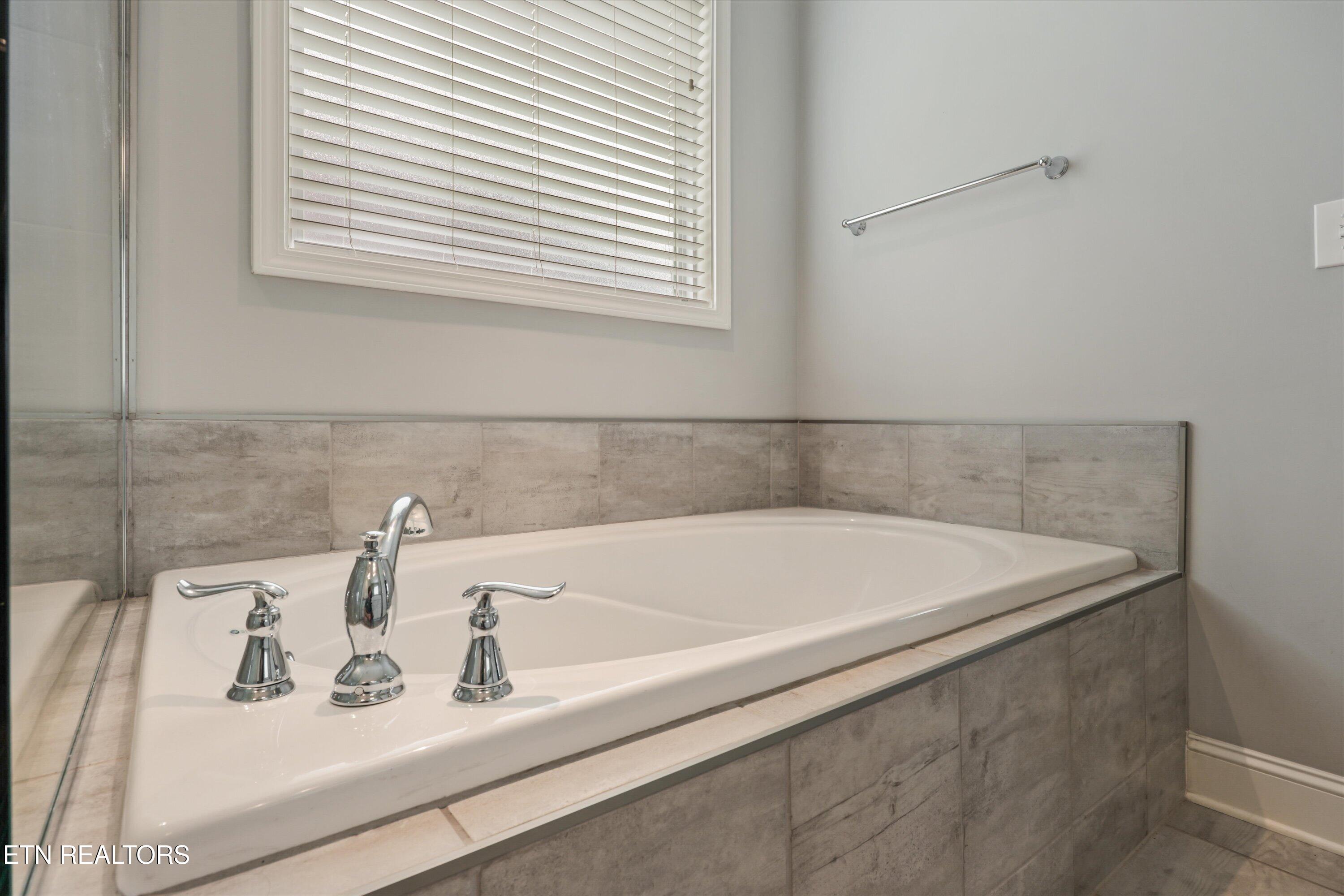 625 Branchwood Lane Maryville TN 37801
