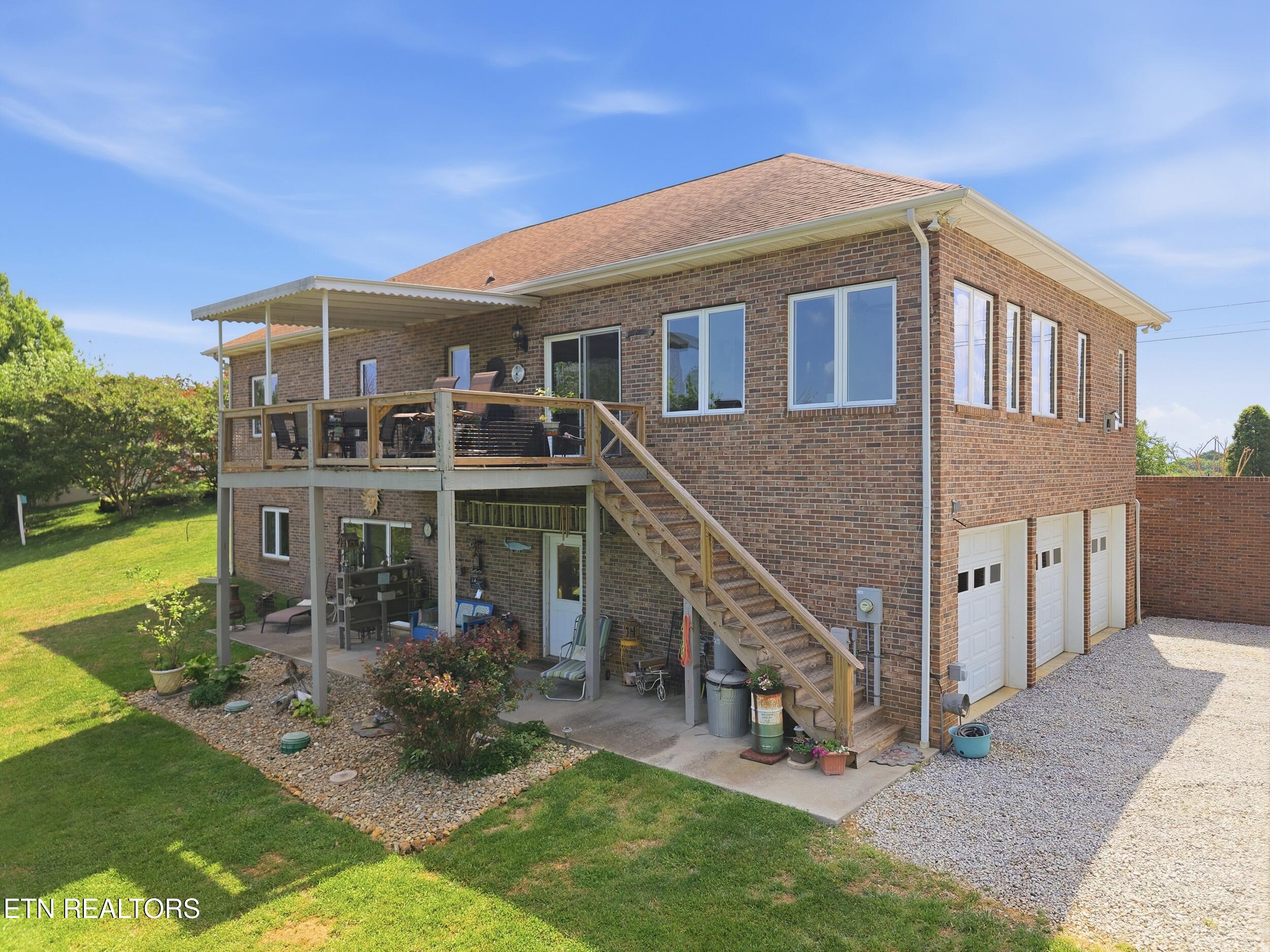 446 Gaut Road Dandridge TN 37725