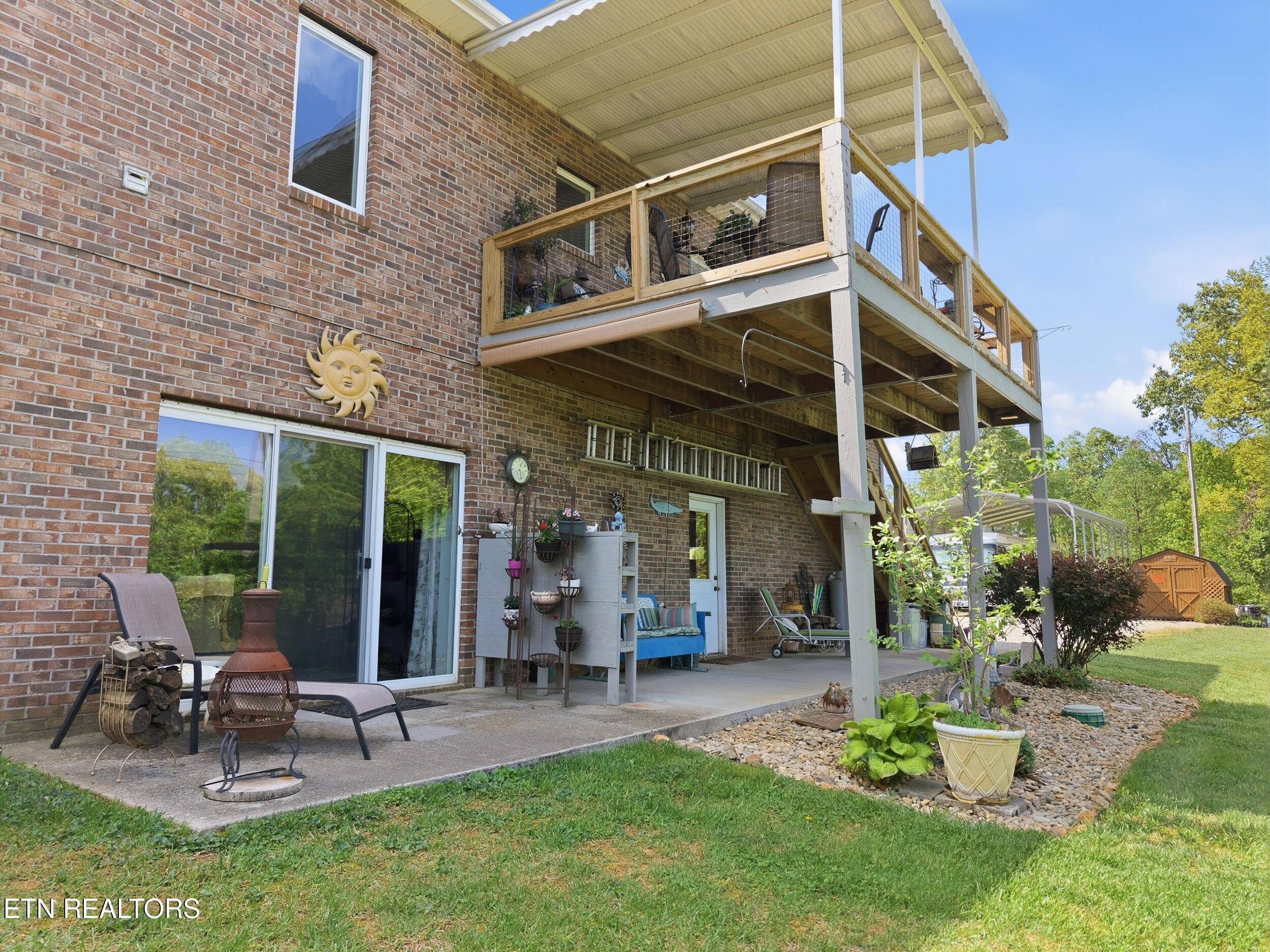446 Gaut Road Dandridge TN 37725