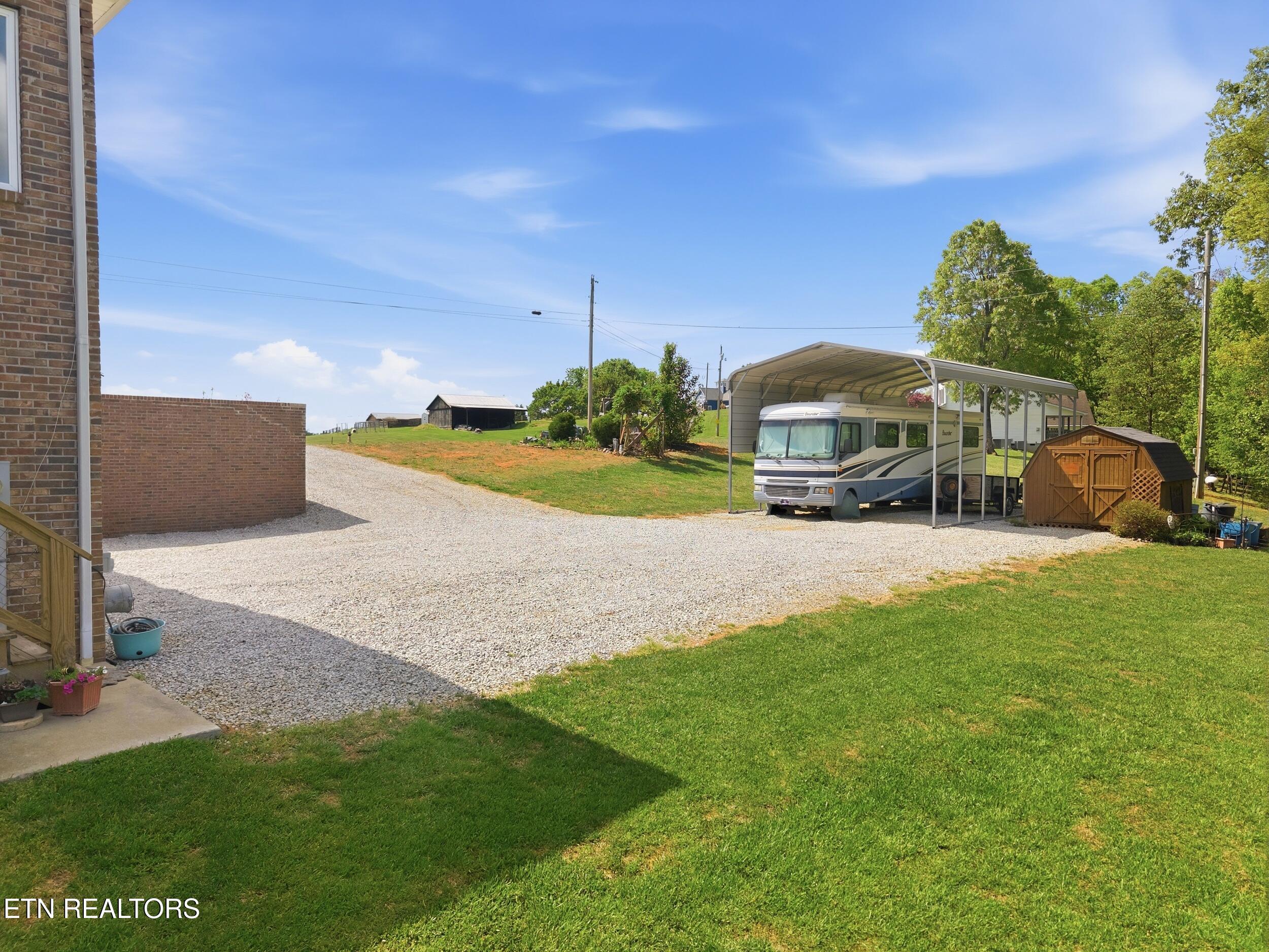446 Gaut Road Dandridge TN 37725