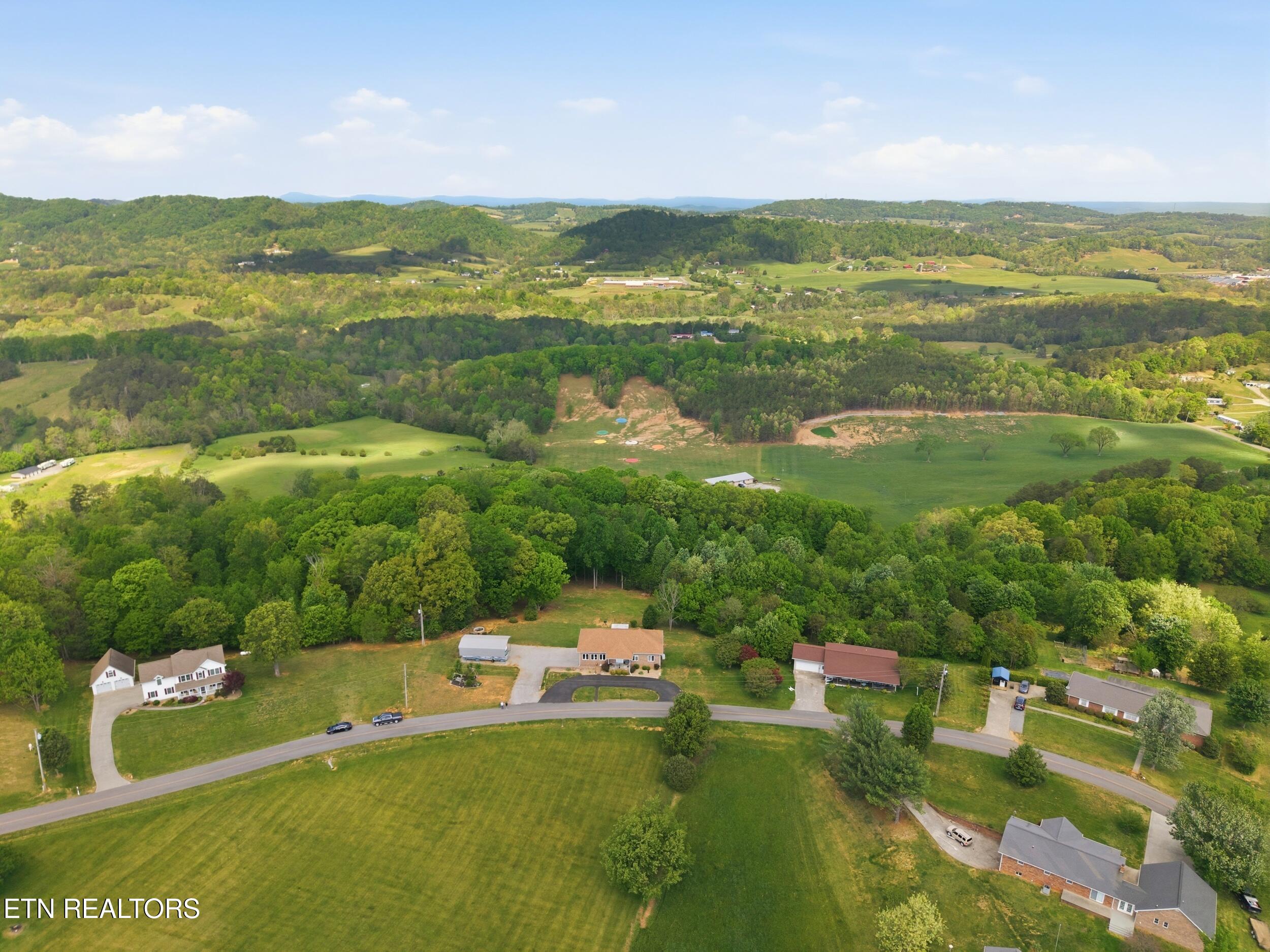 446 Gaut Road Dandridge TN 37725