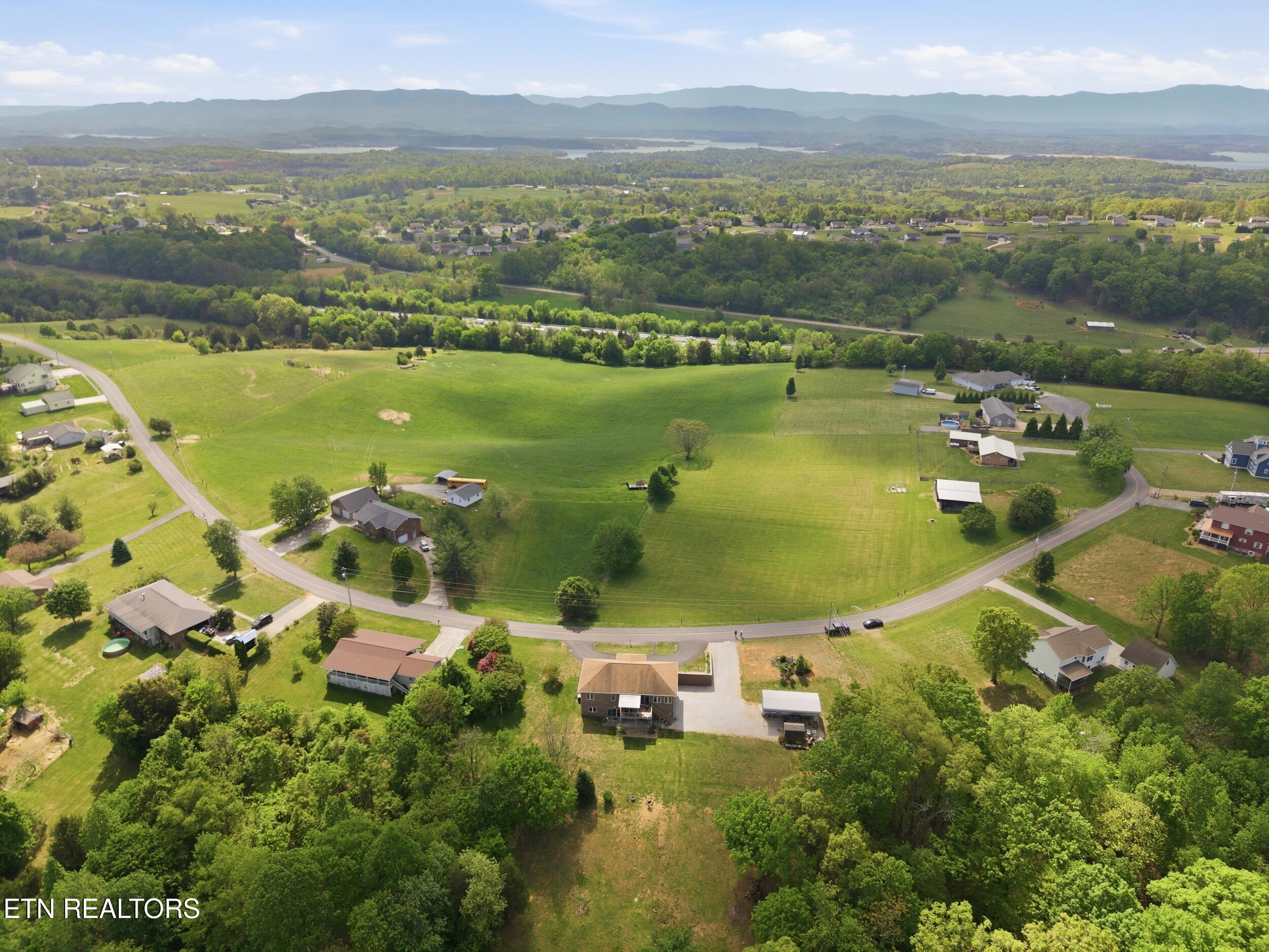 446 Gaut Road Dandridge TN 37725
