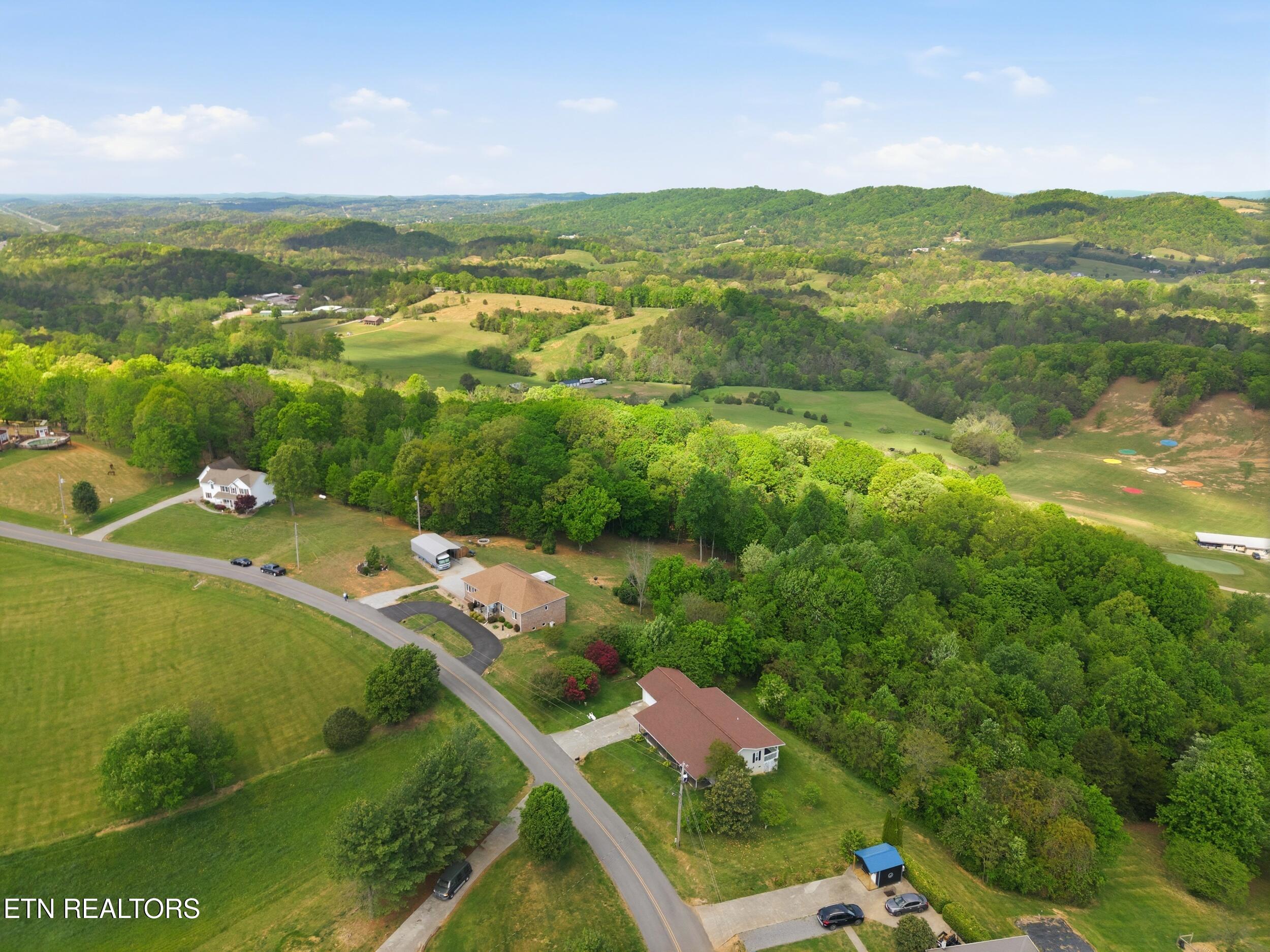 446 Gaut Road Dandridge TN 37725