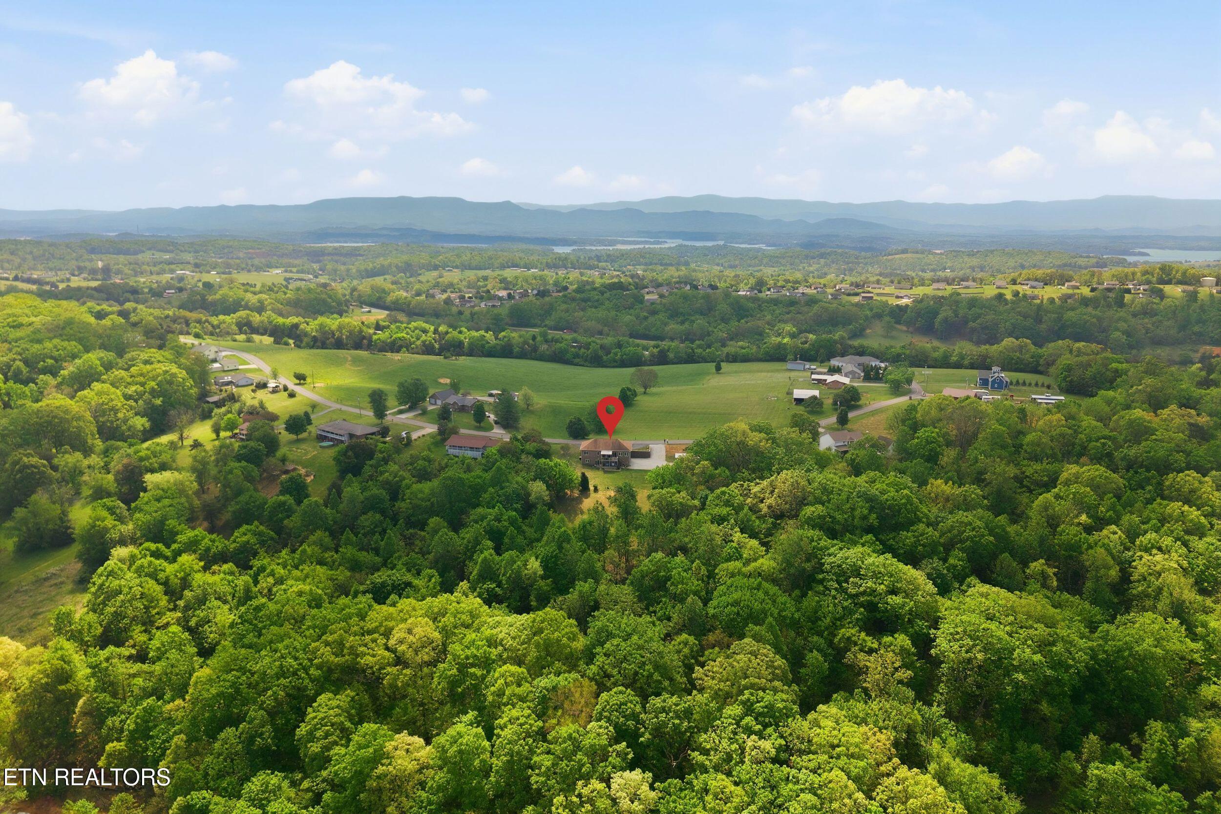 446 Gaut Road Dandridge TN 37725