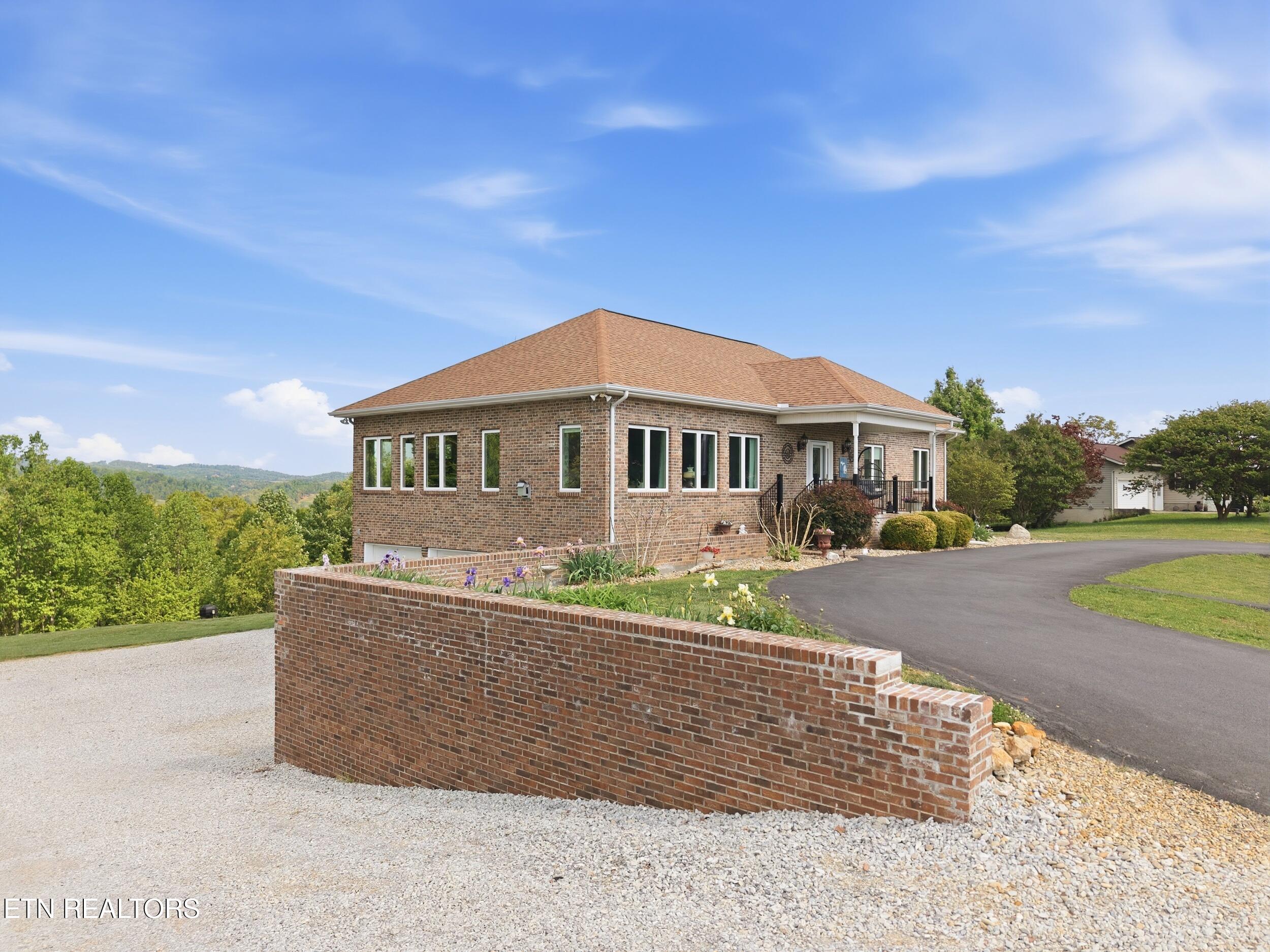 446 Gaut Road Dandridge TN 37725