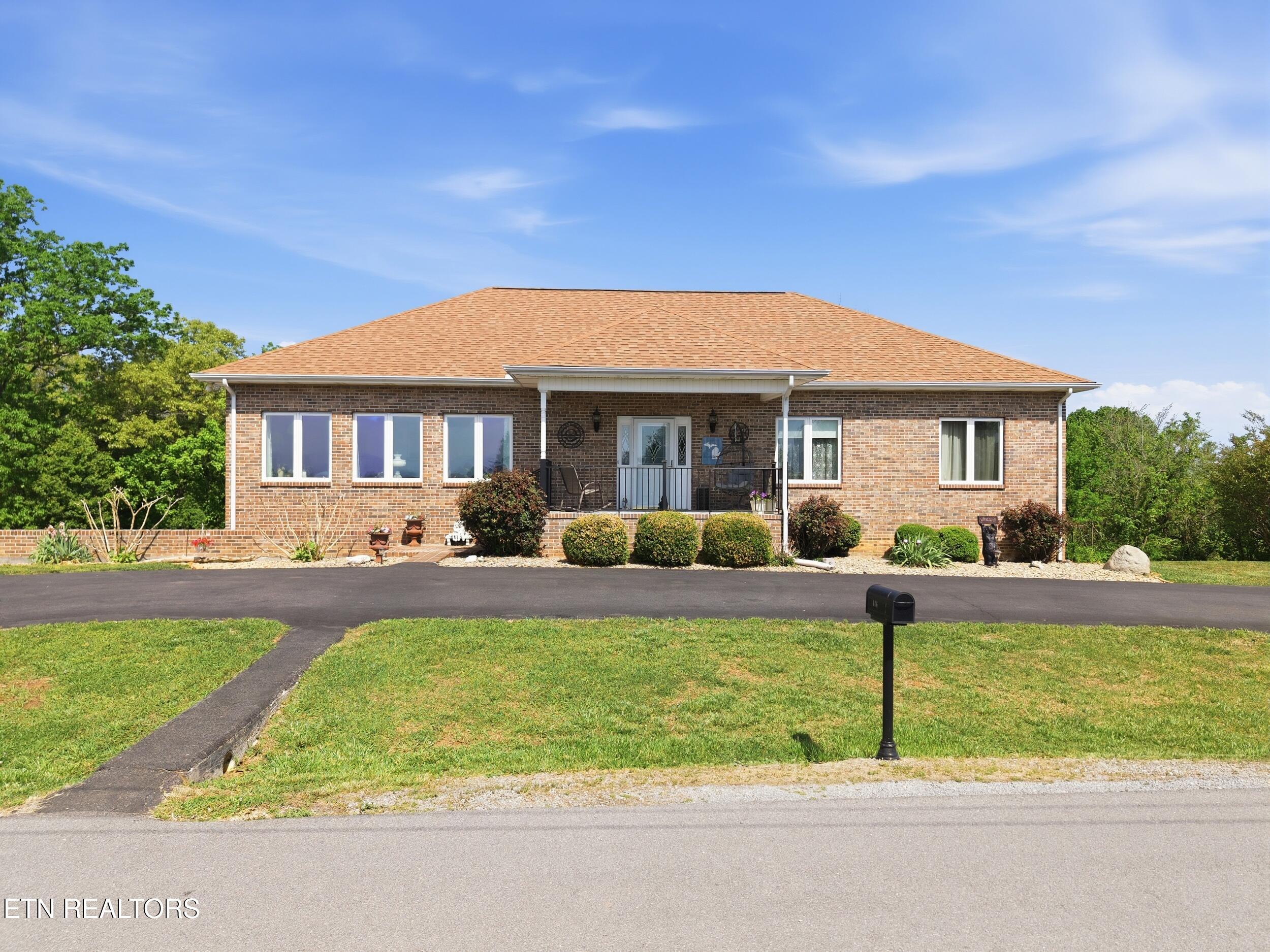 446 Gaut Road Dandridge TN 37725