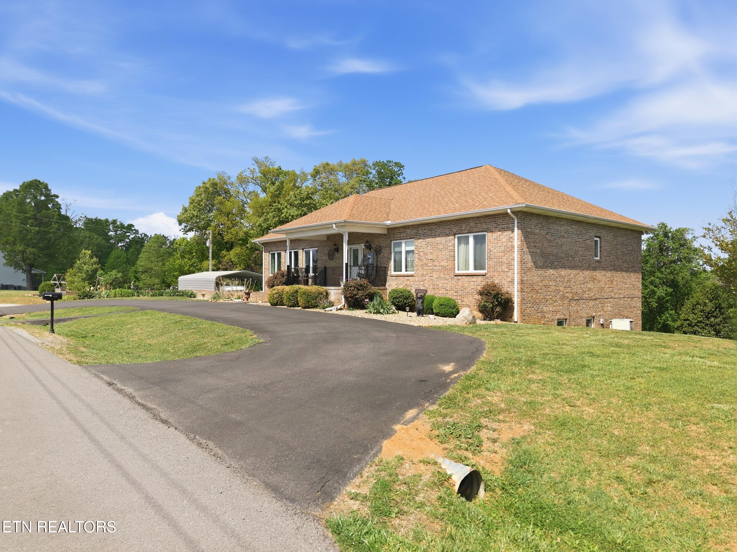 446 Gaut Road Dandridge TN 37725