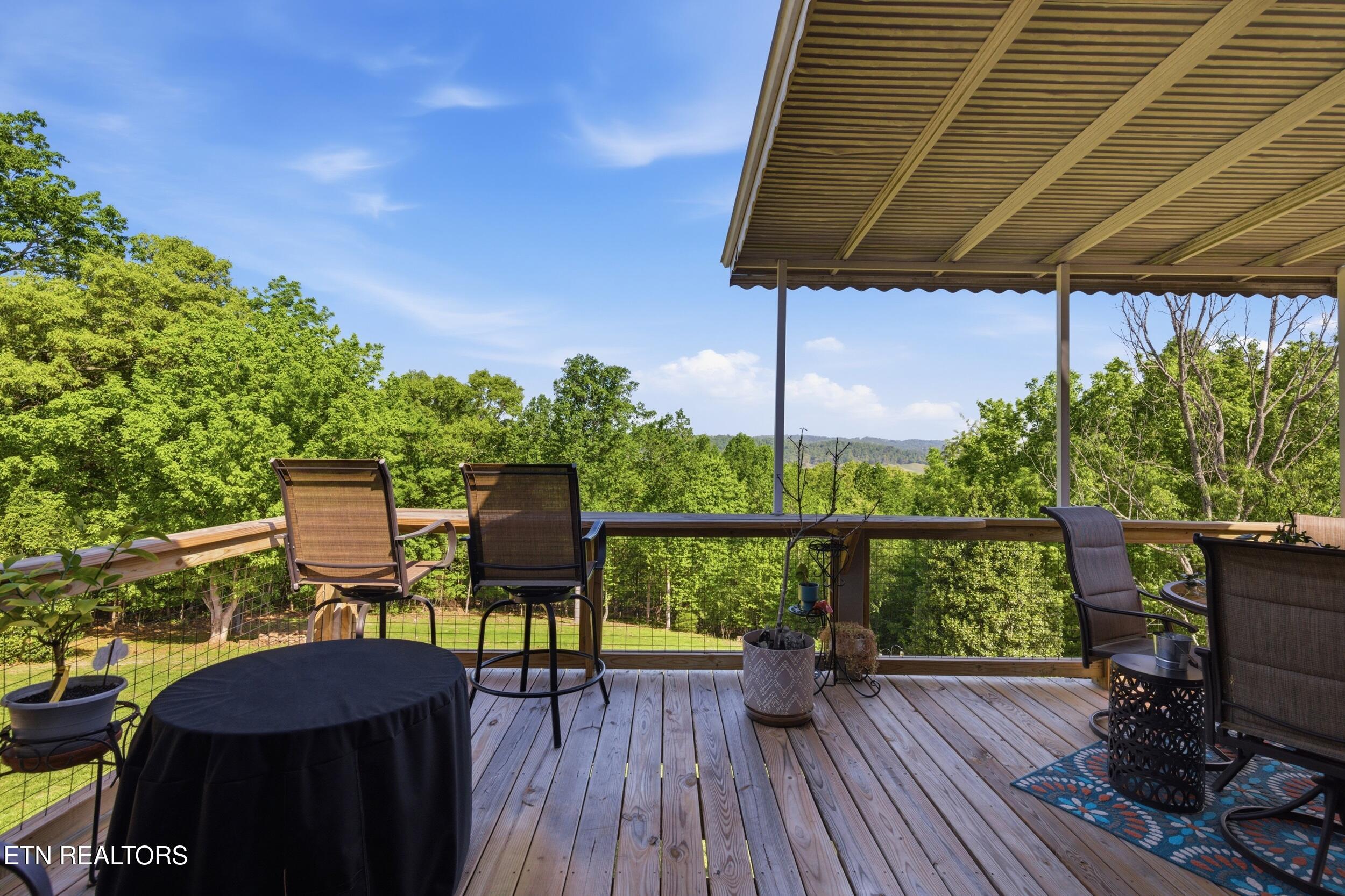 446 Gaut Road Dandridge TN 37725