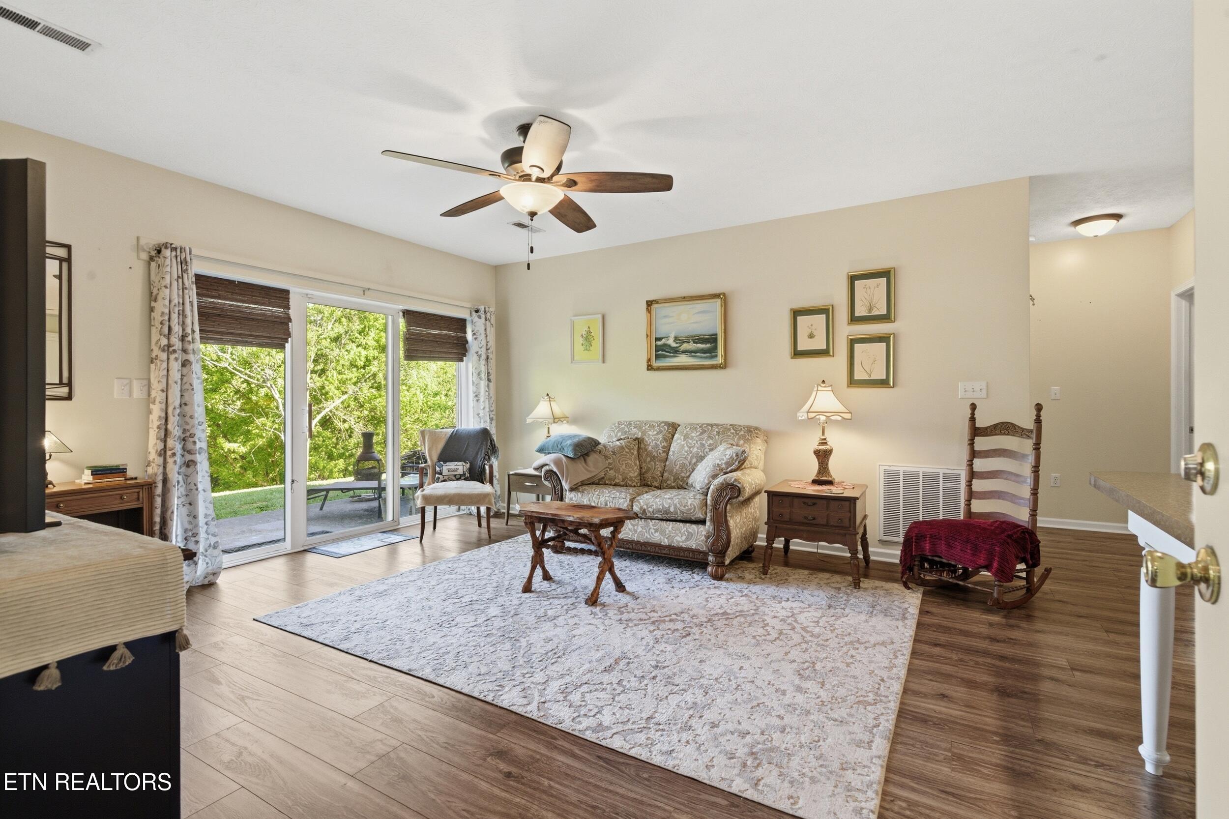 446 Gaut Road Dandridge TN 37725