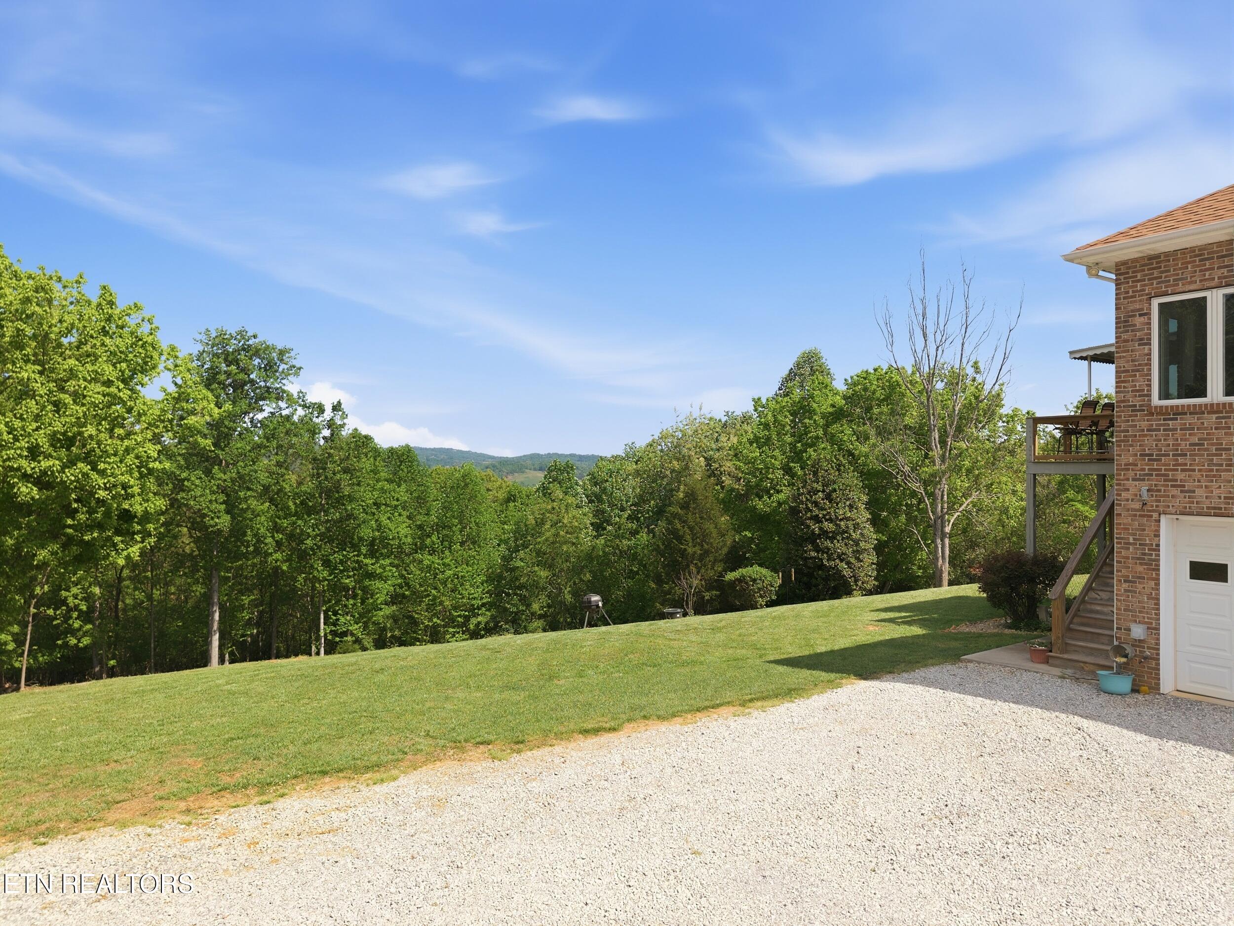 446 Gaut Road Dandridge TN 37725