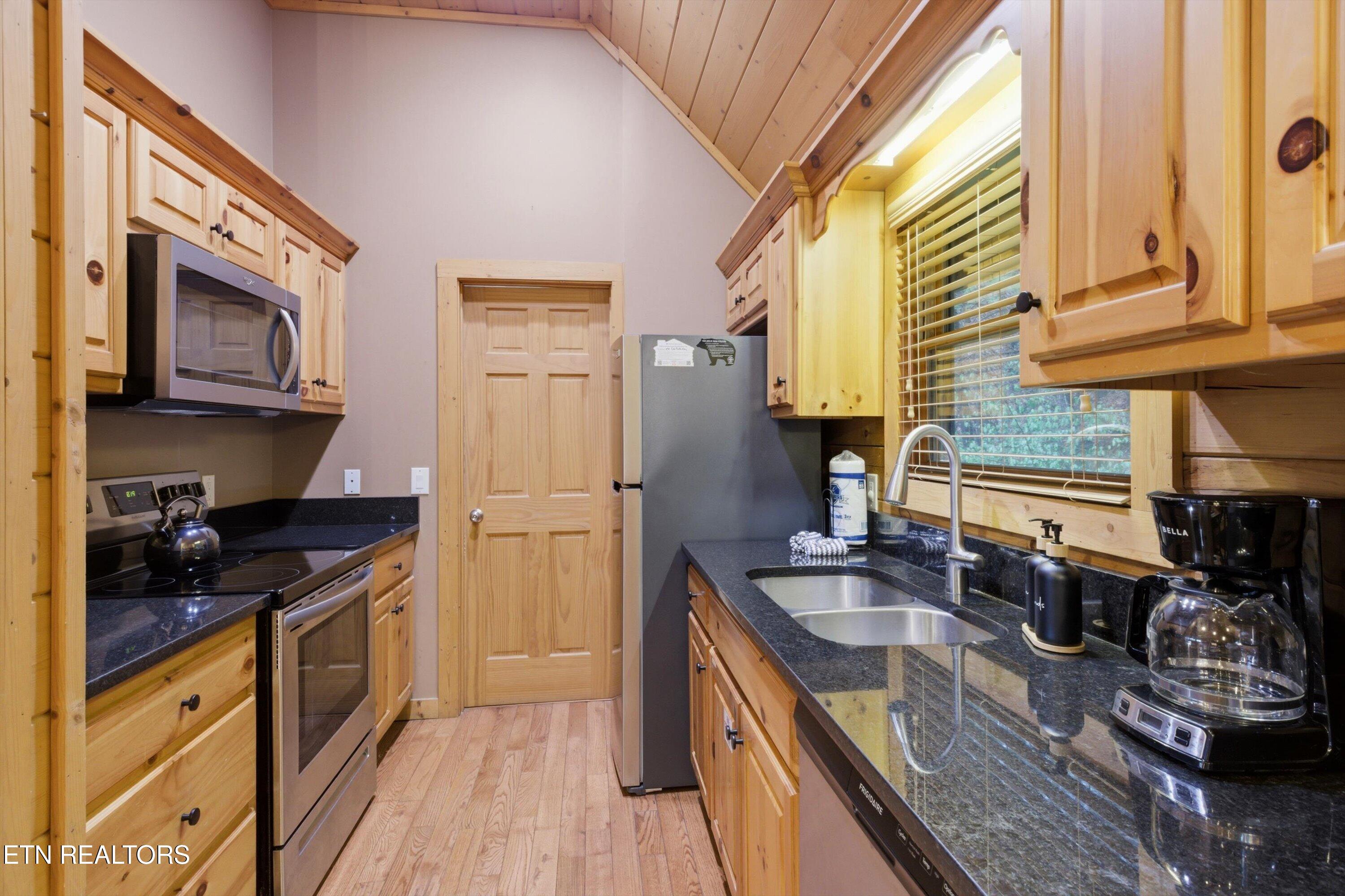 640 Cub Path Way Gatlinburg TN 37738