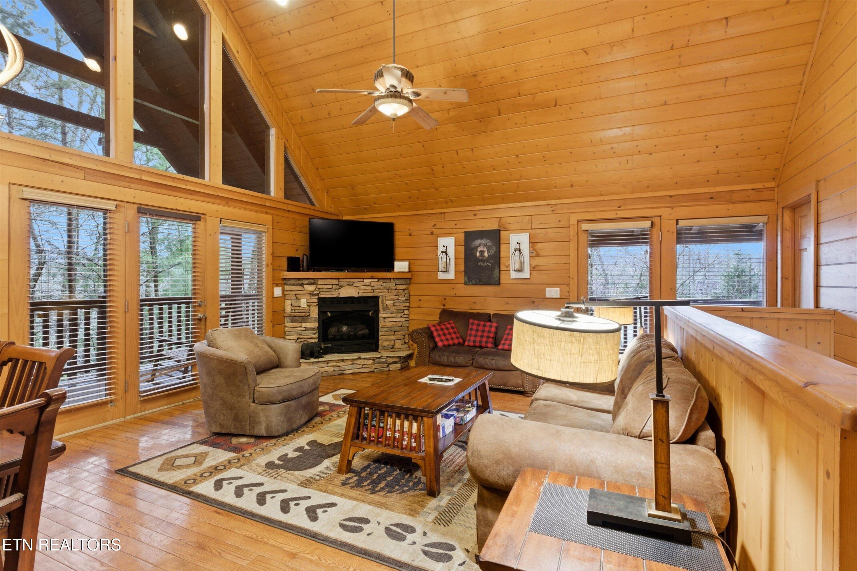640 Cub Path Way Gatlinburg TN 37738