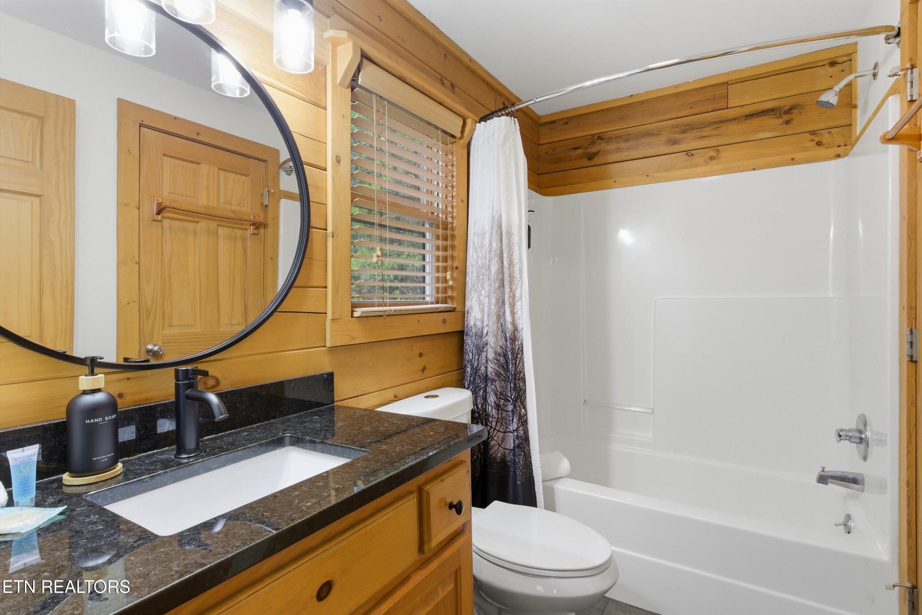 640 Cub Path Way Gatlinburg TN 37738