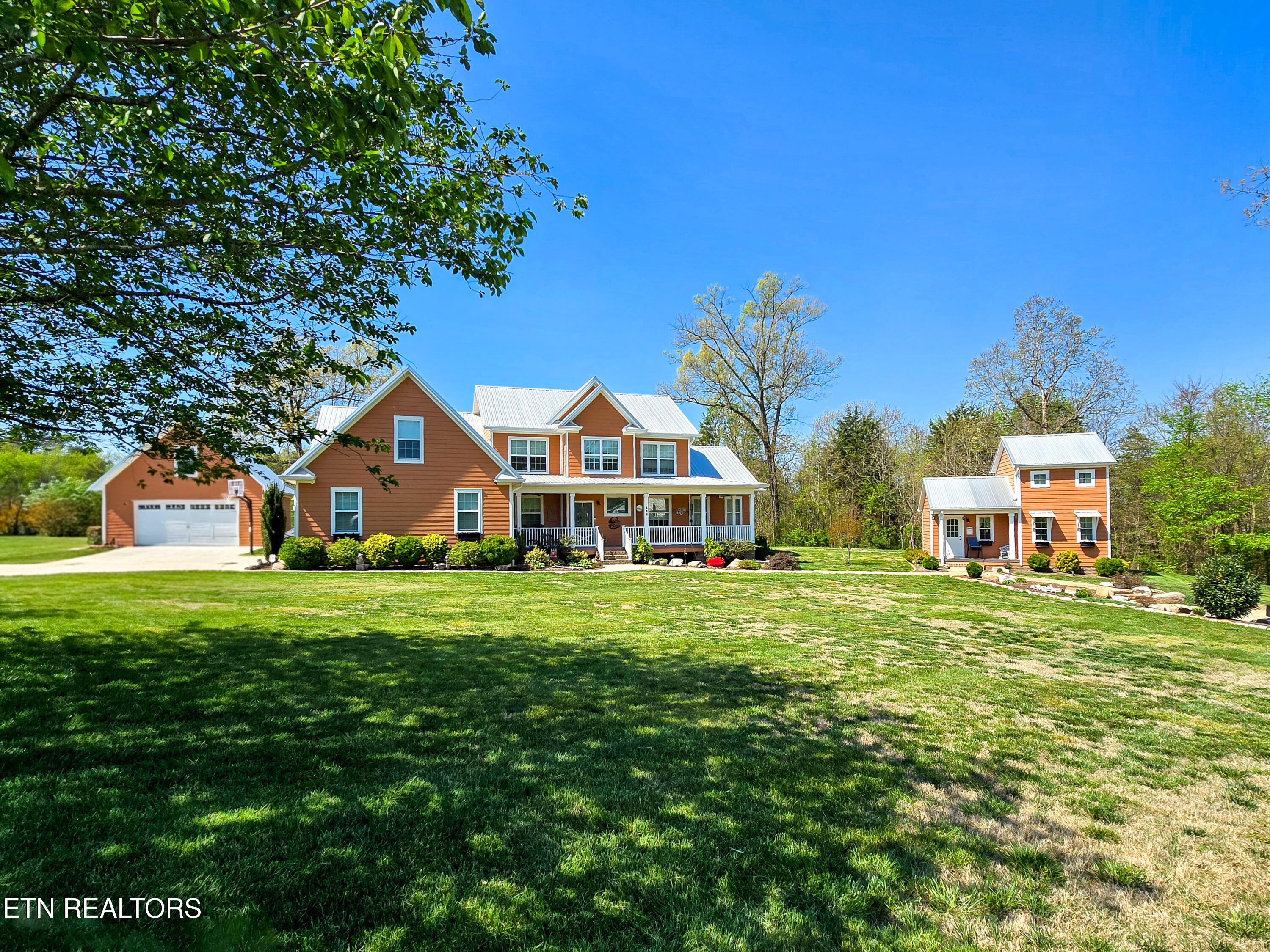 165 Wrenwood Way Greenback TN 37742