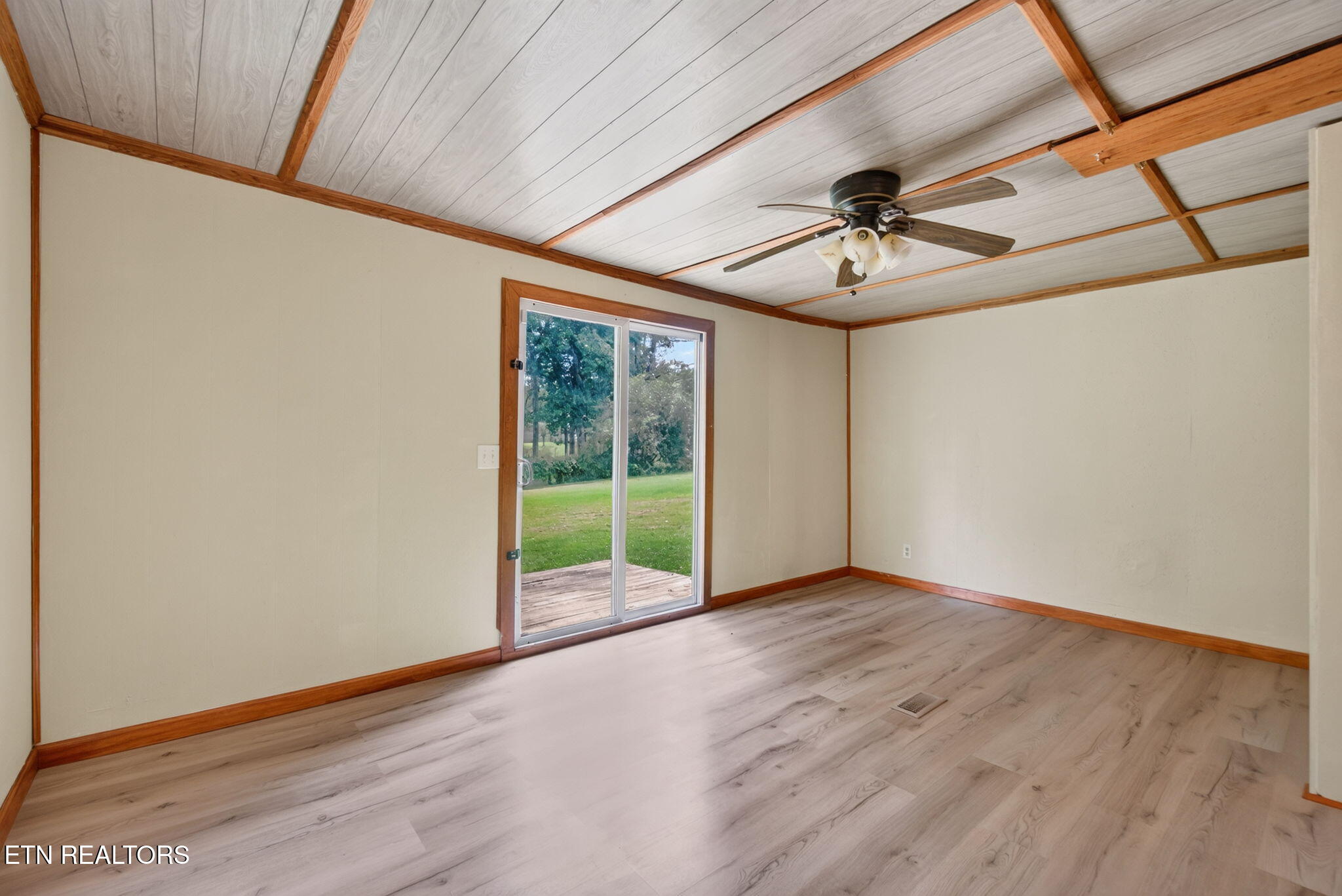 347 Rhododendron Circle Crossville TN 38555