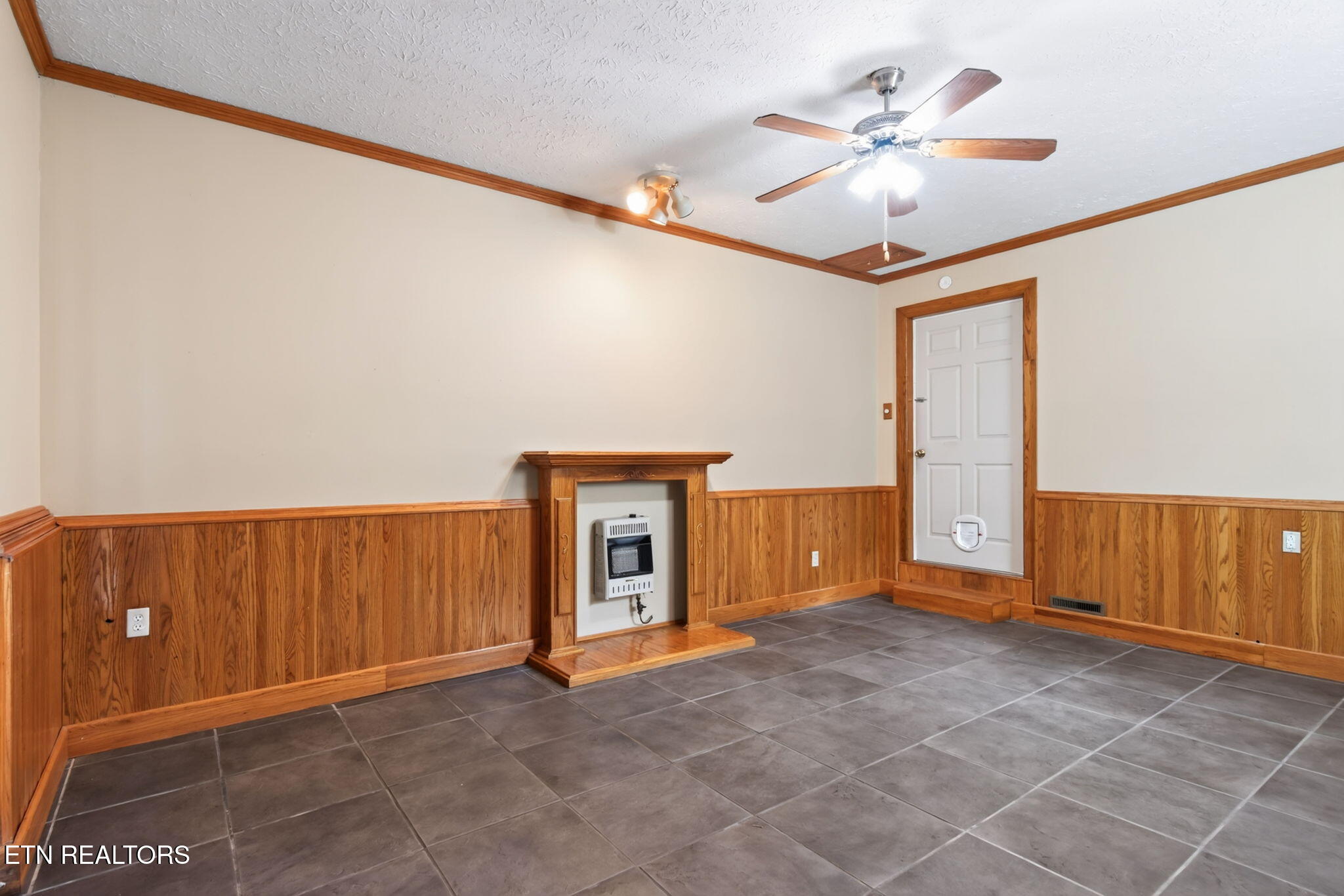 347 Rhododendron Circle Crossville TN 38555