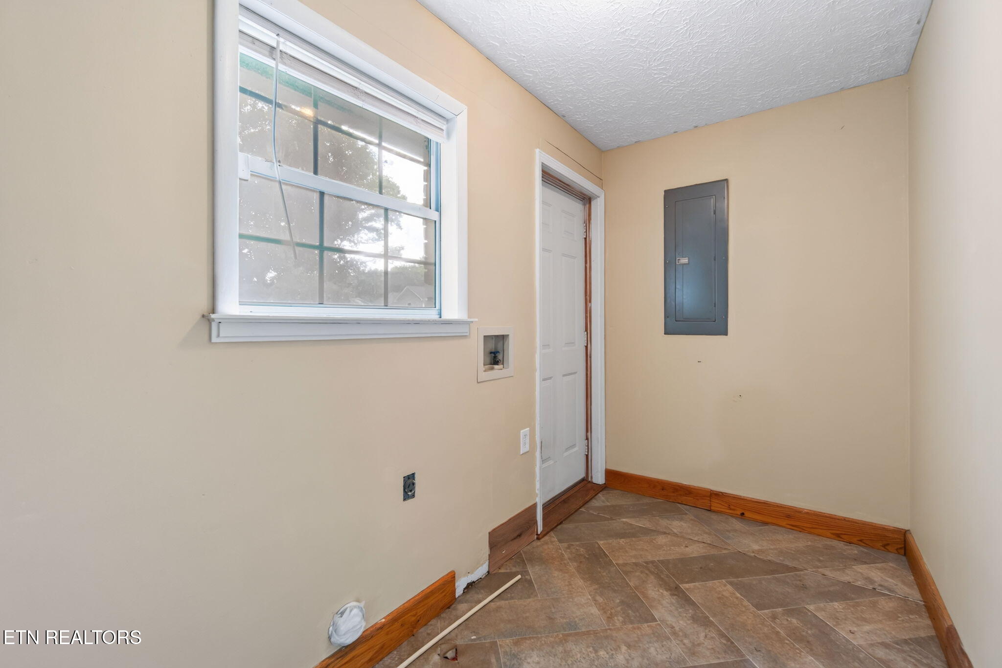 347 Rhododendron Circle Crossville TN 38555