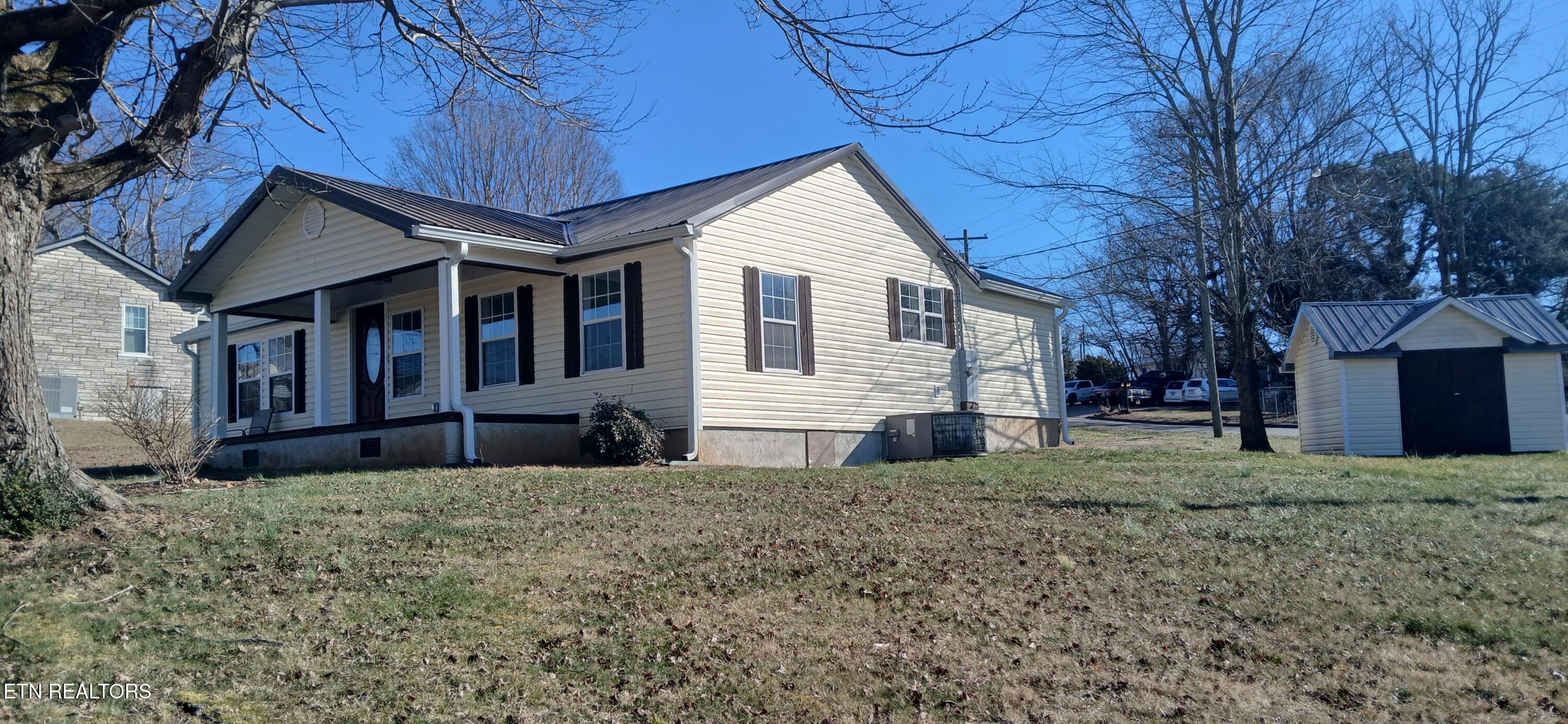 104 Buena Vista Avenue Sweetwater TN 37874