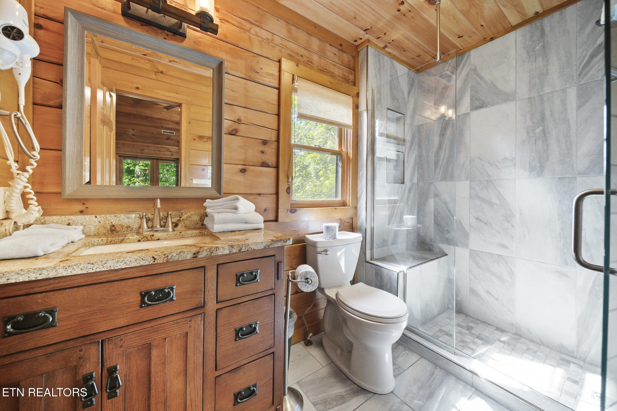 836 Bear Run Way Sevierville TN 37862