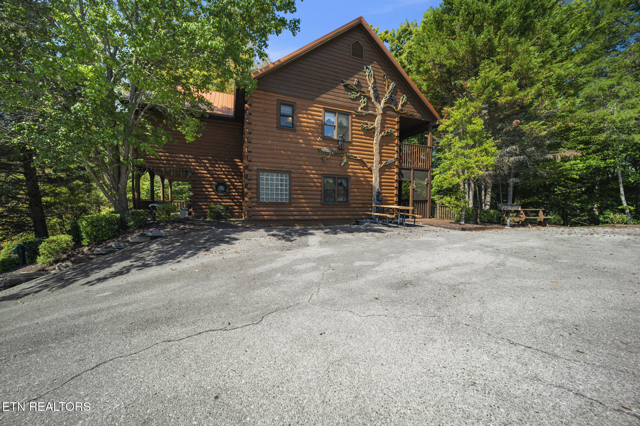 836 Bear Run Way Sevierville TN 37862