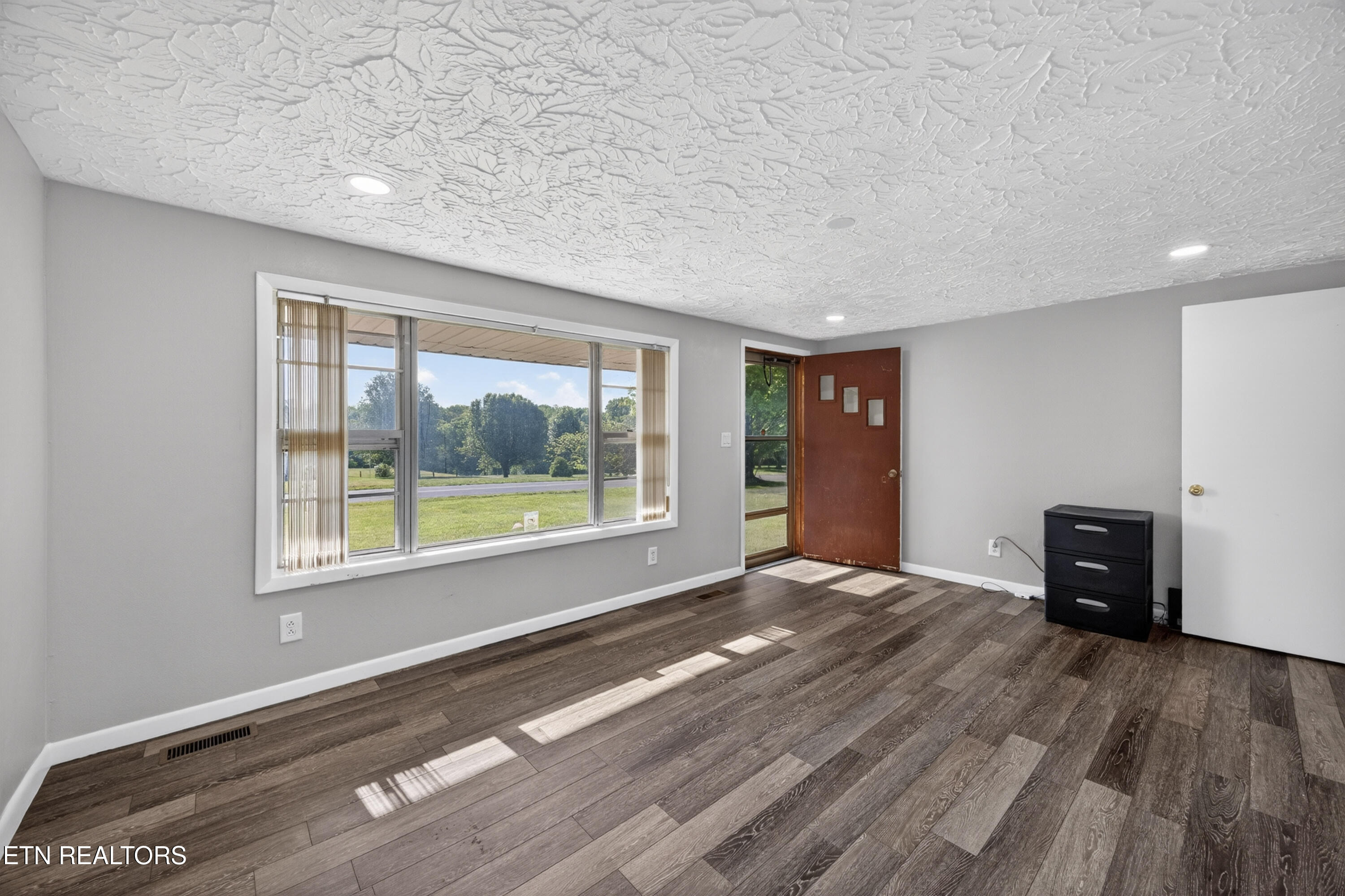 1018 New Hope Road Hilham TN 38568