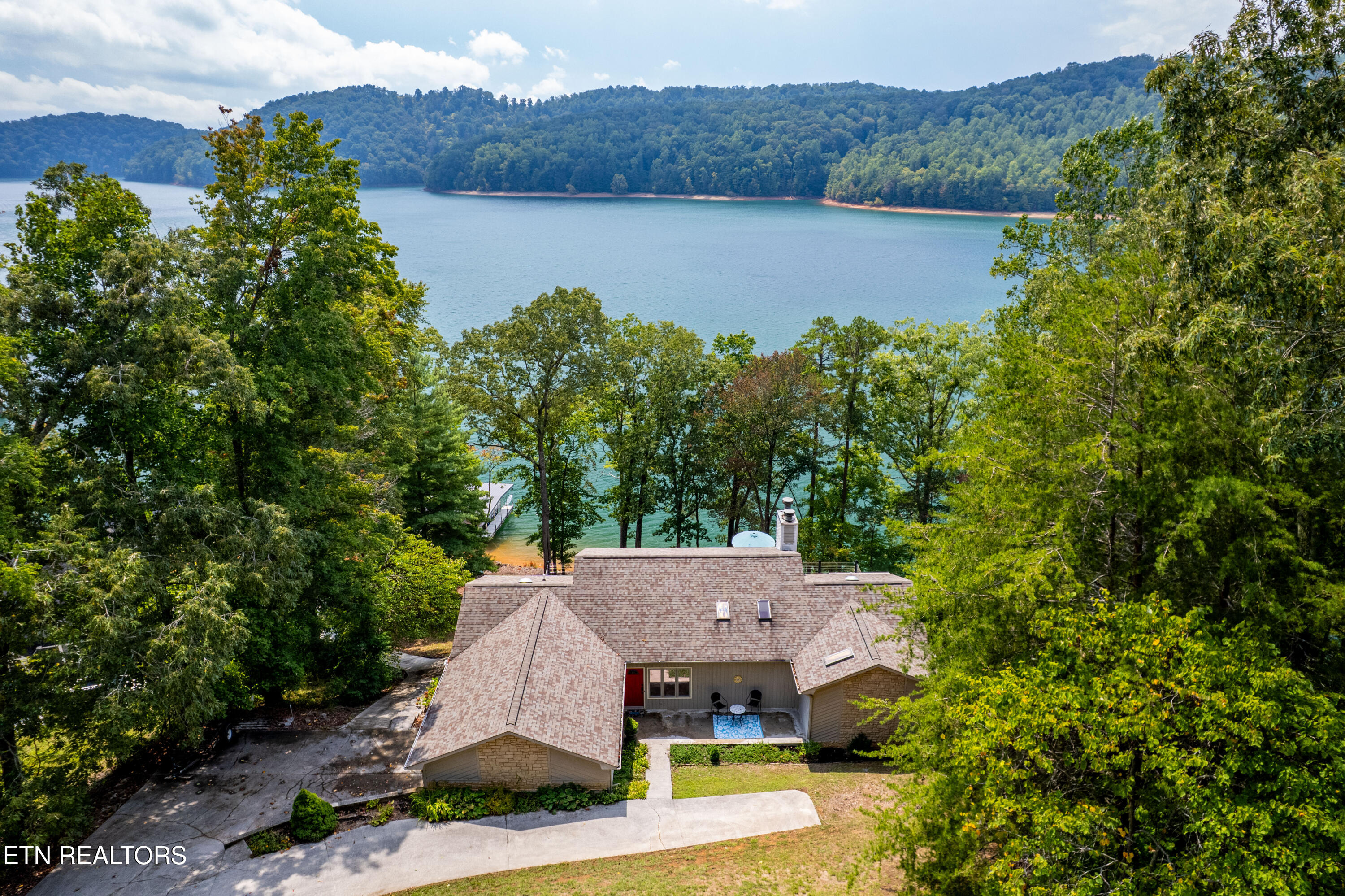 LaFollette TN, 1691 Cove Pointe Road