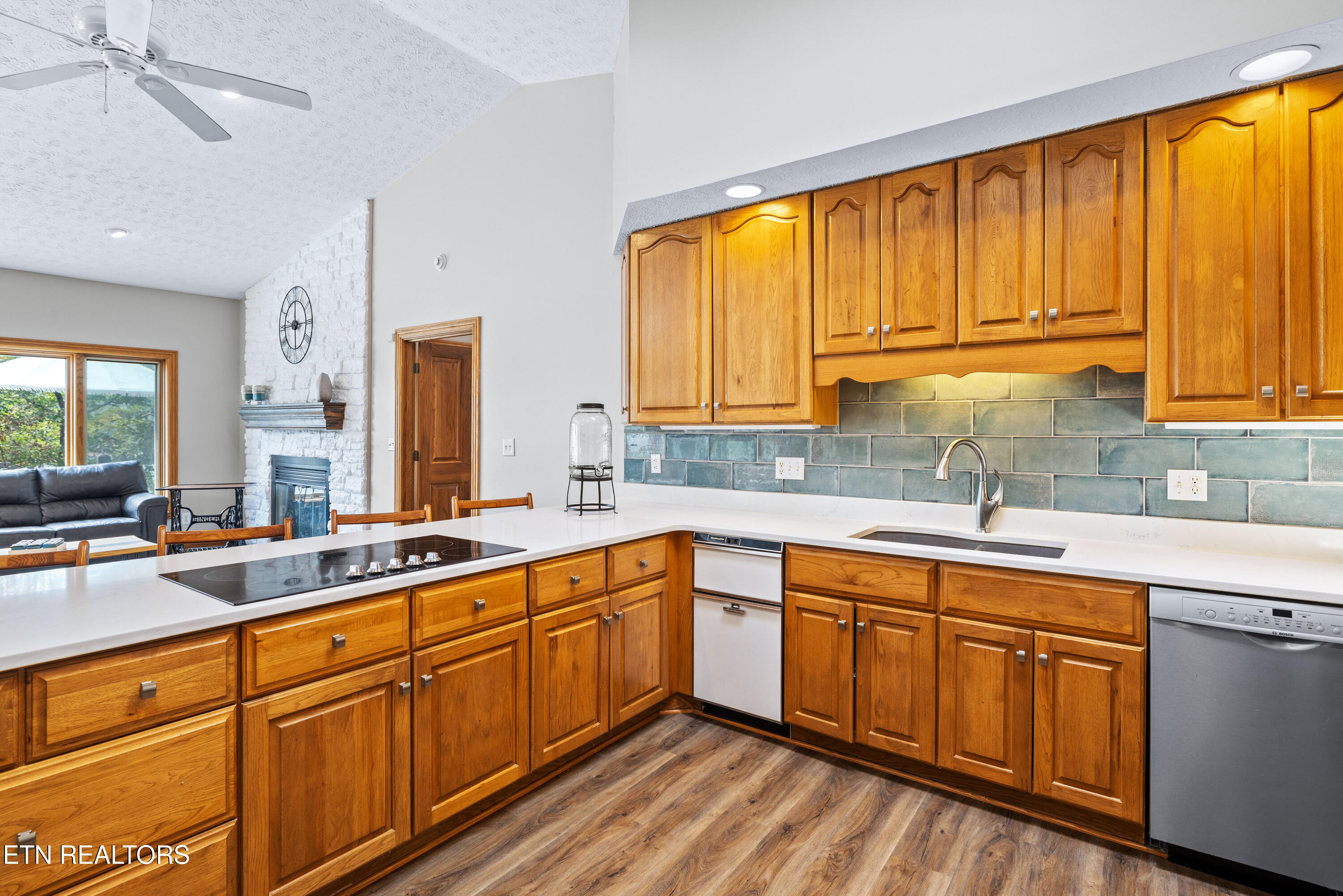 1691 Cove Pointe Road Lafollette TN 37766