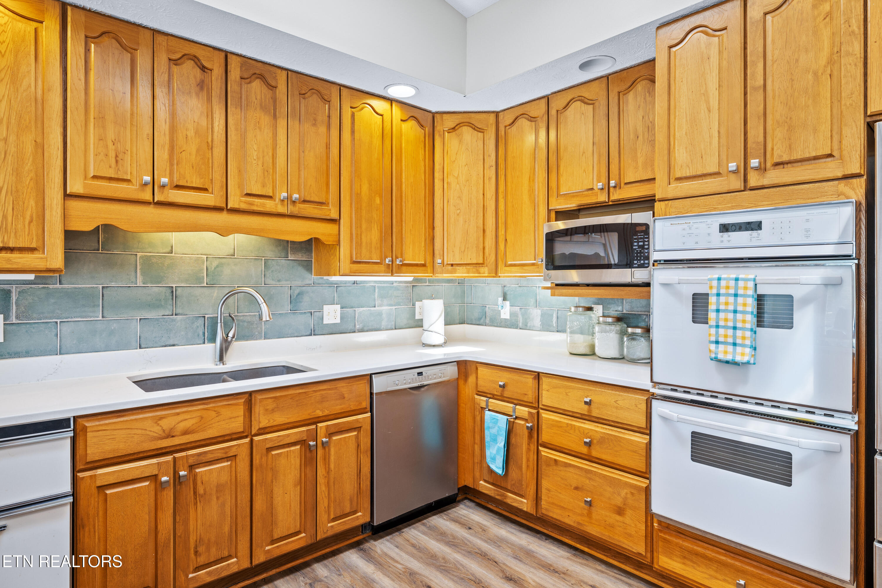 1691 Cove Pointe Road Lafollette TN 37766