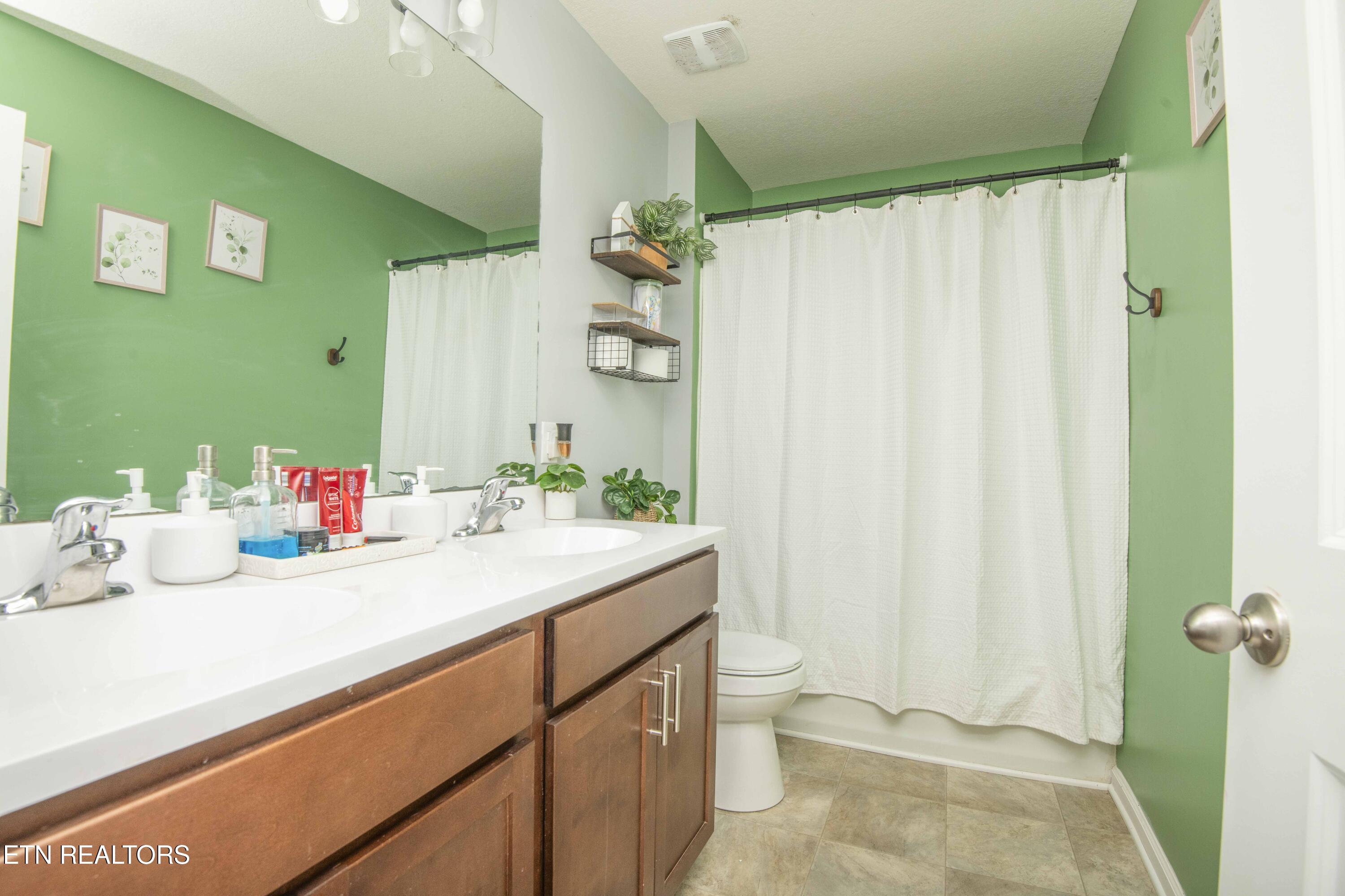 831 Old Towne Loop Drive Seymour TN 37865