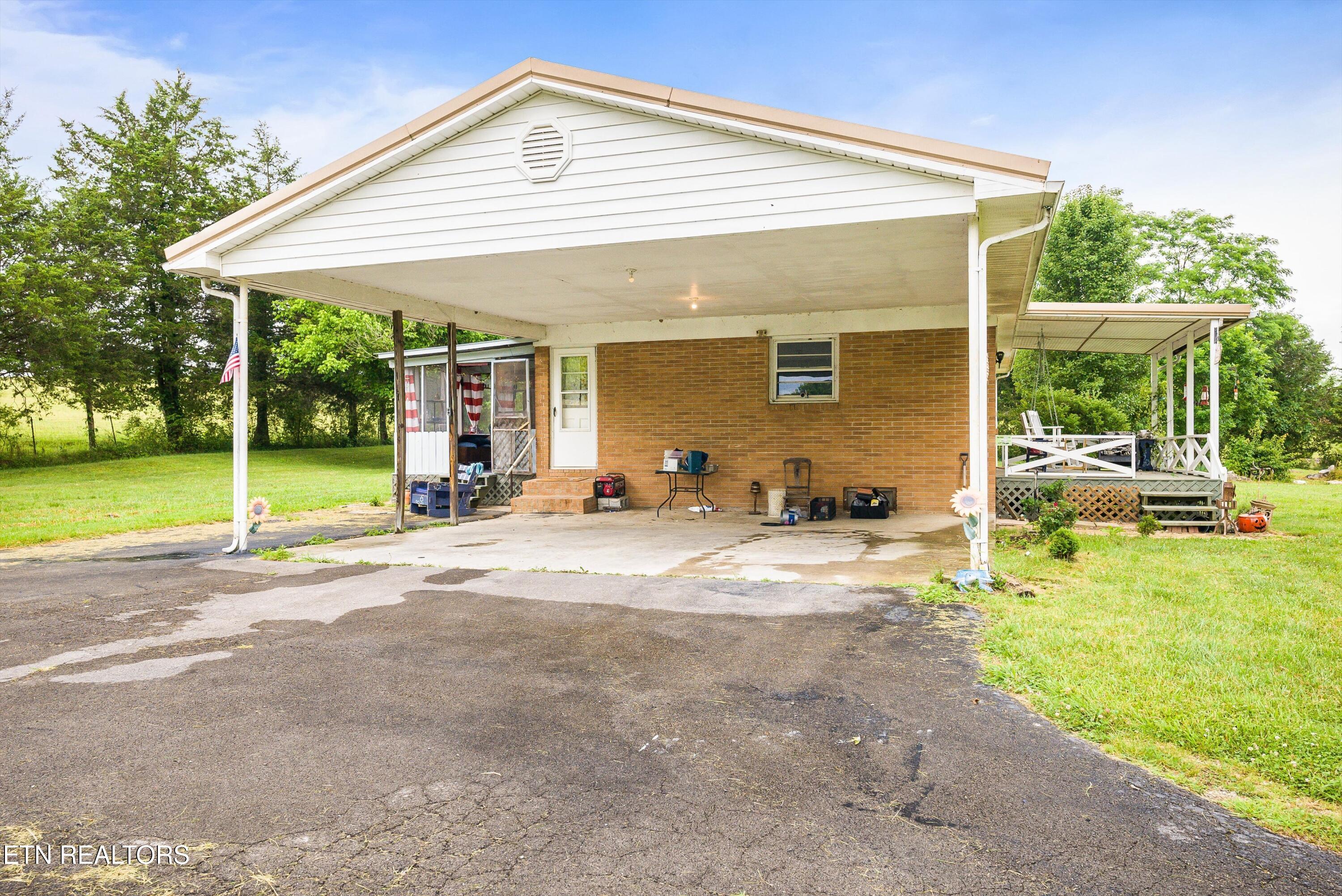 120 Bolinger Road Speedwell TN 37870