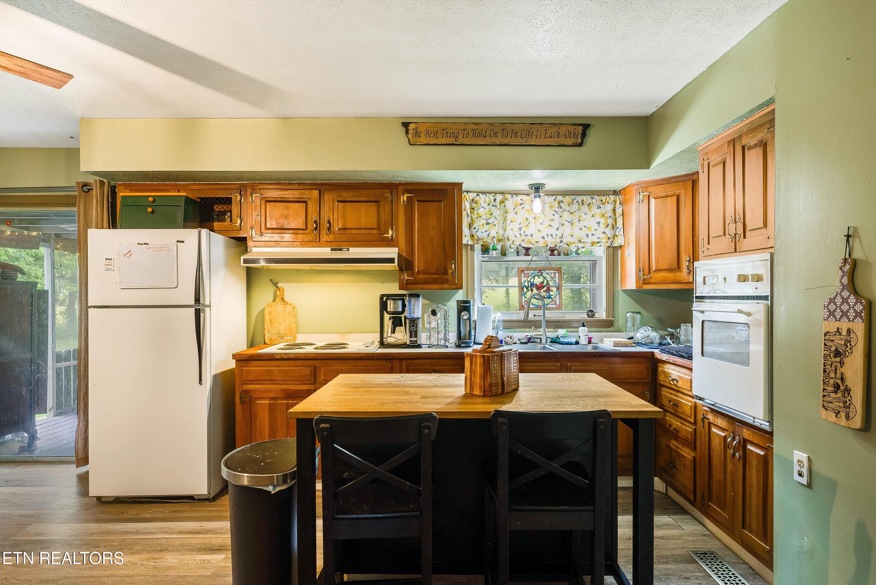 120 Bolinger Road Speedwell TN 37870
