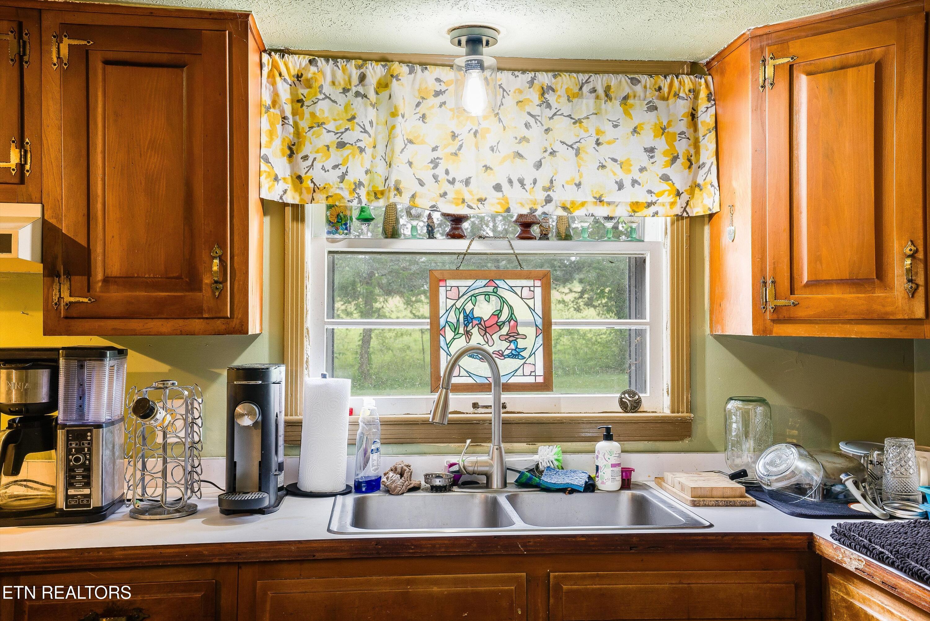 120 Bolinger Road Speedwell TN 37870
