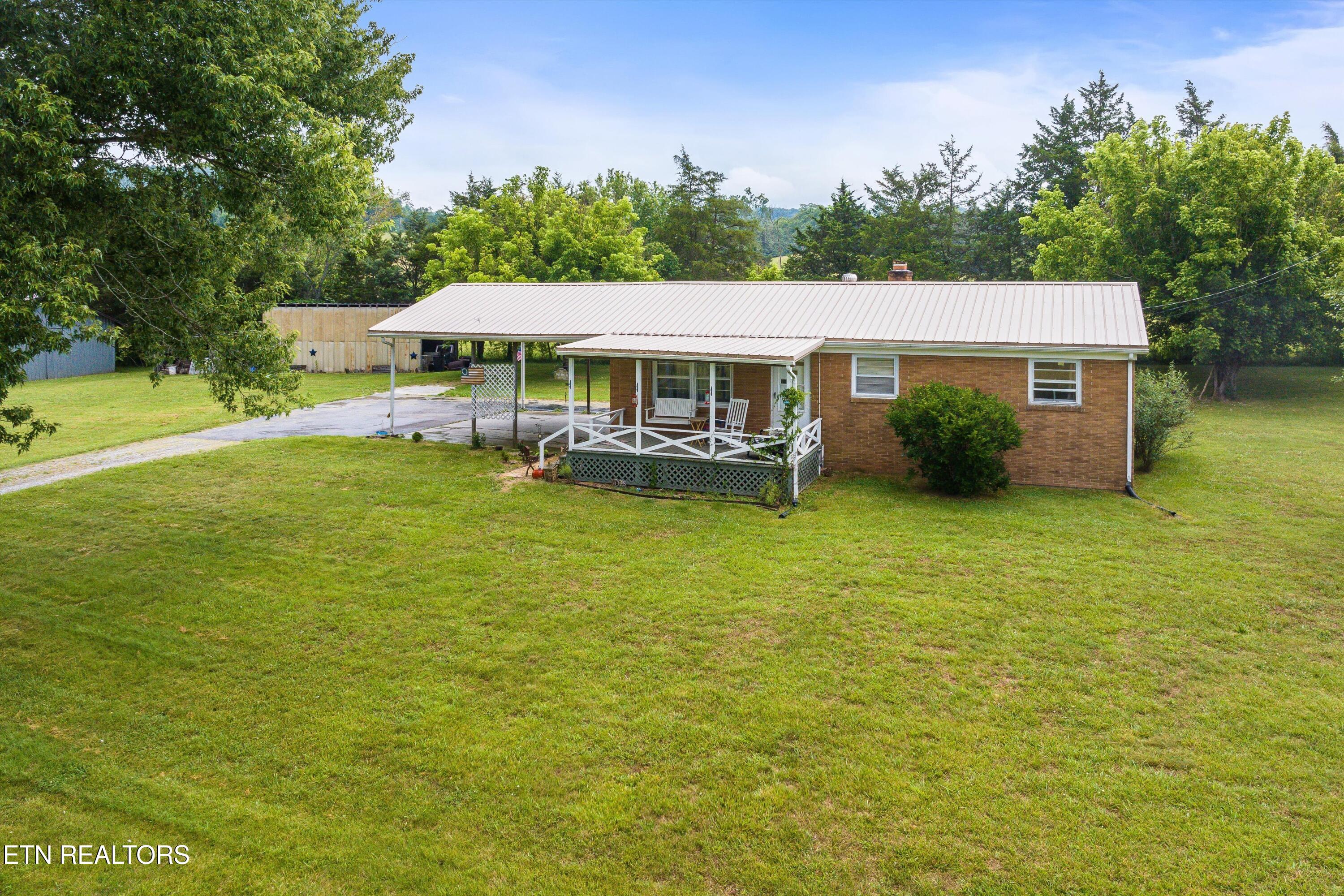 120 Bolinger Road Speedwell TN 37870