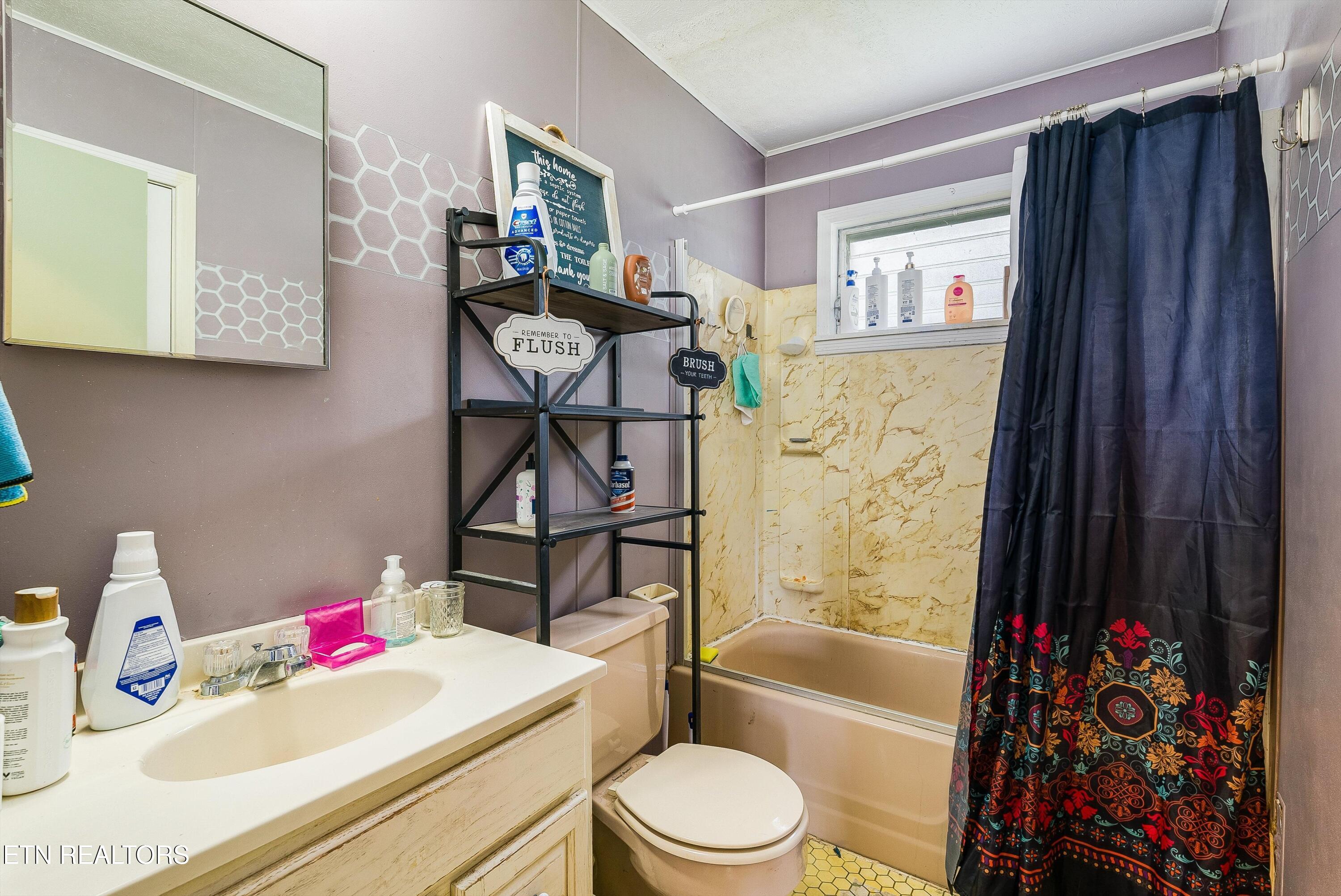 120 Bolinger Road Speedwell TN 37870