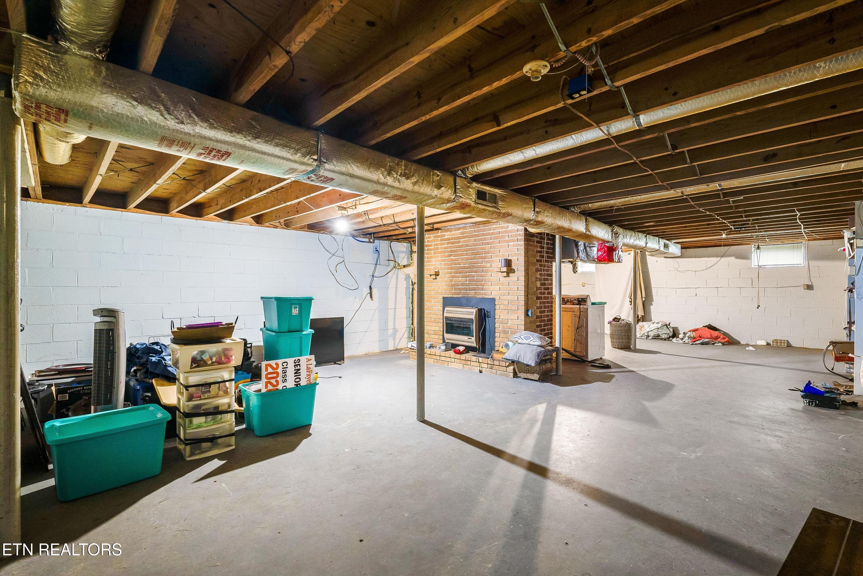 120 Bolinger Road Speedwell TN 37870