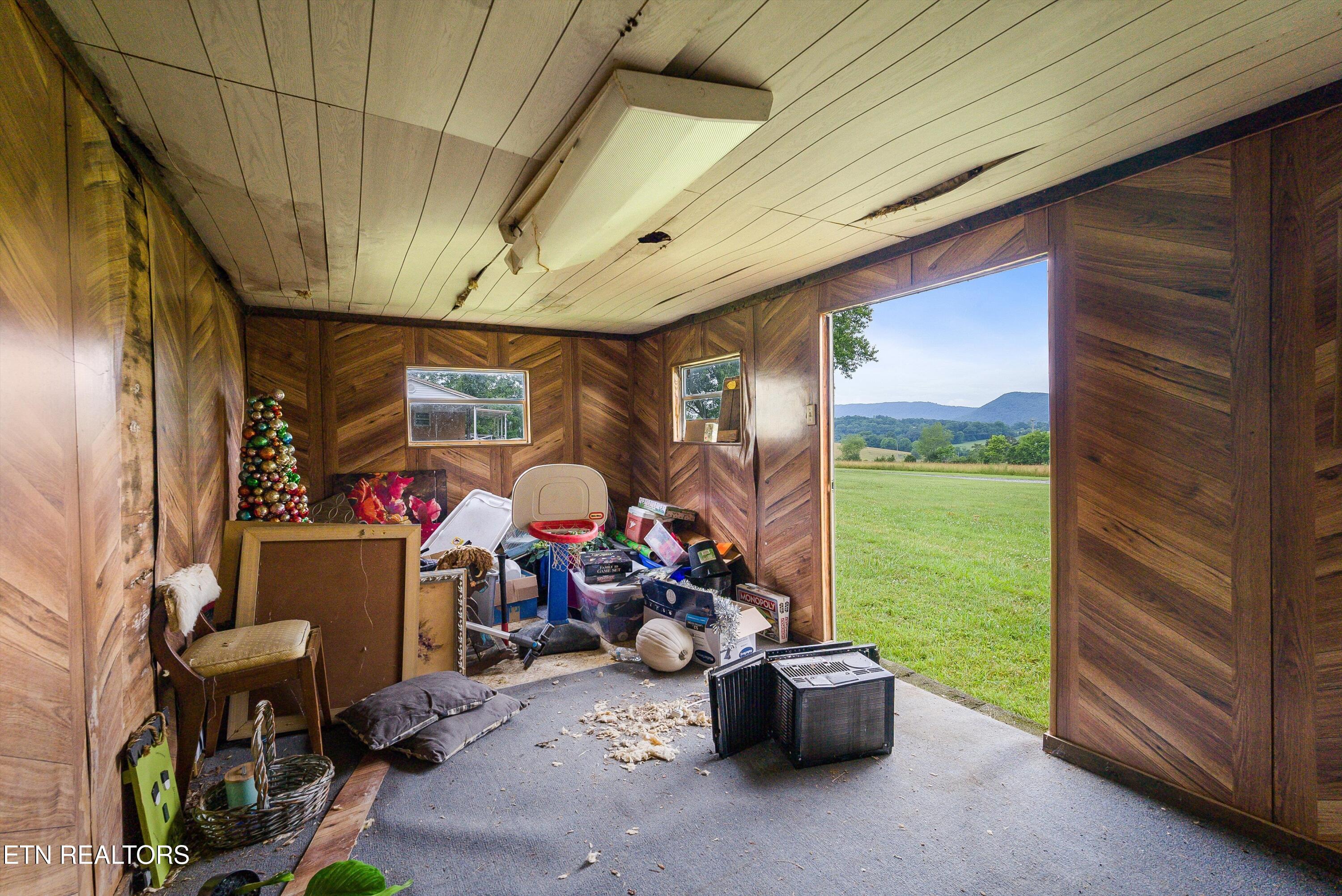 120 Bolinger Road Speedwell TN 37870