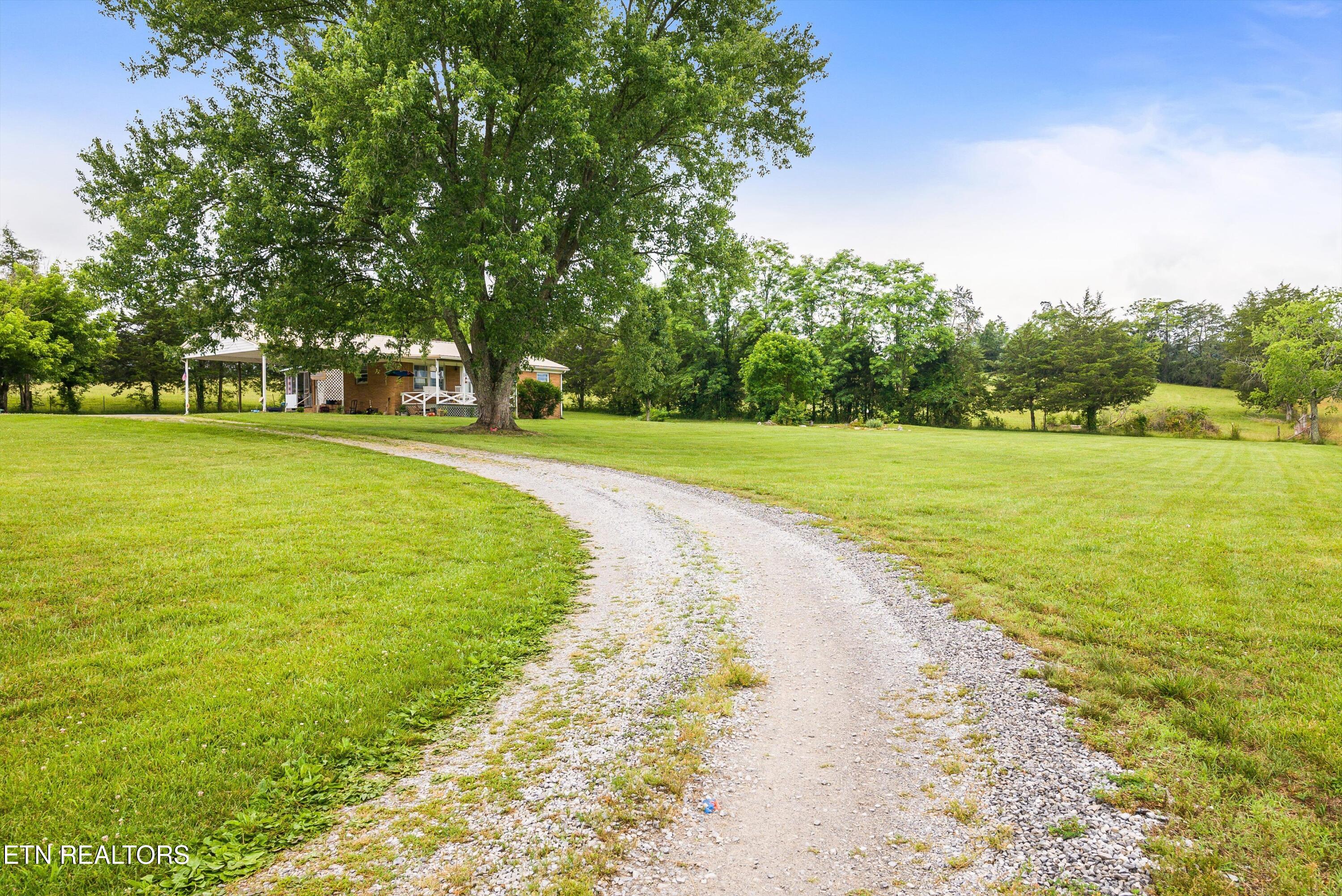 120 Bolinger Road Speedwell TN 37870