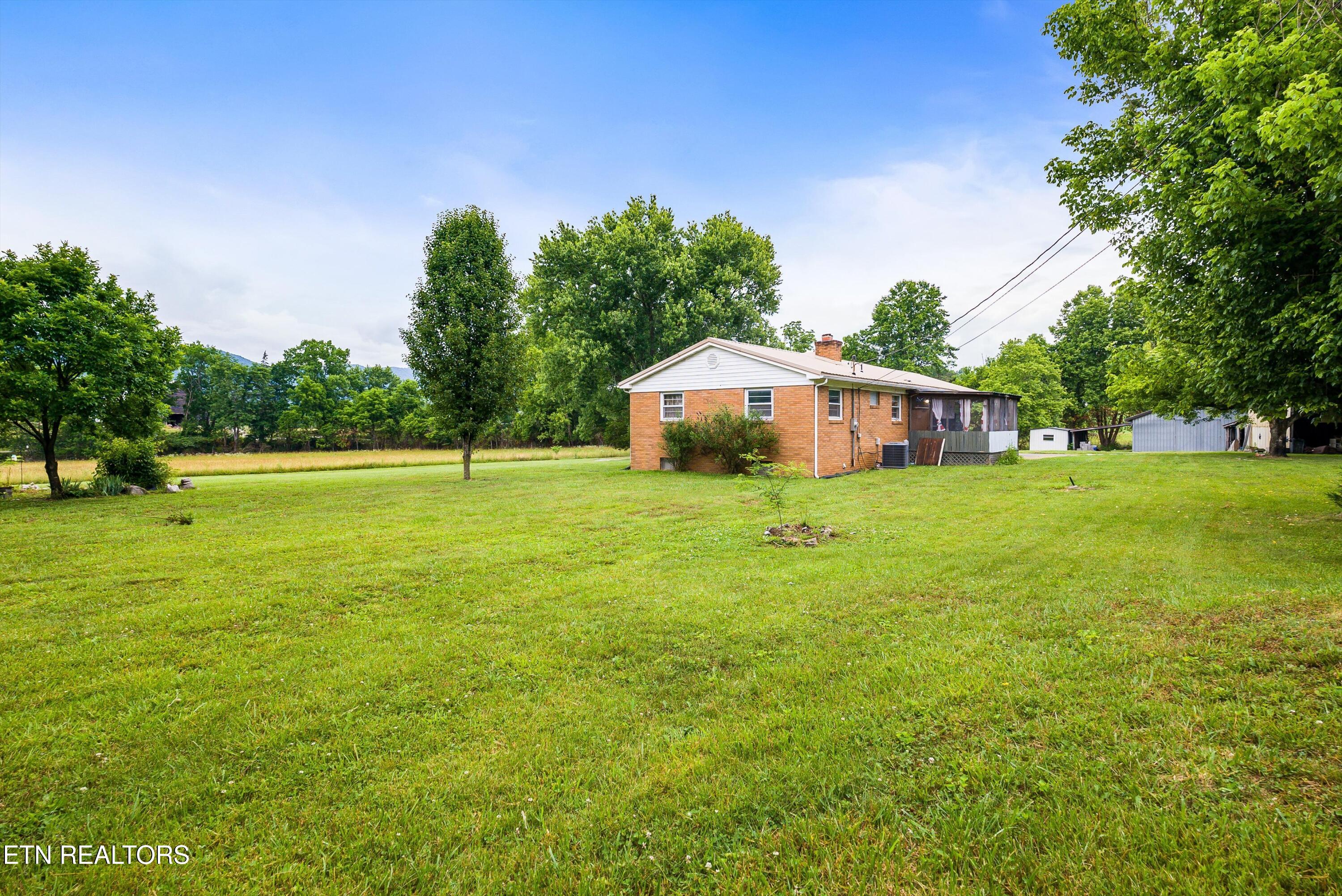 120 Bolinger Road Speedwell TN 37870