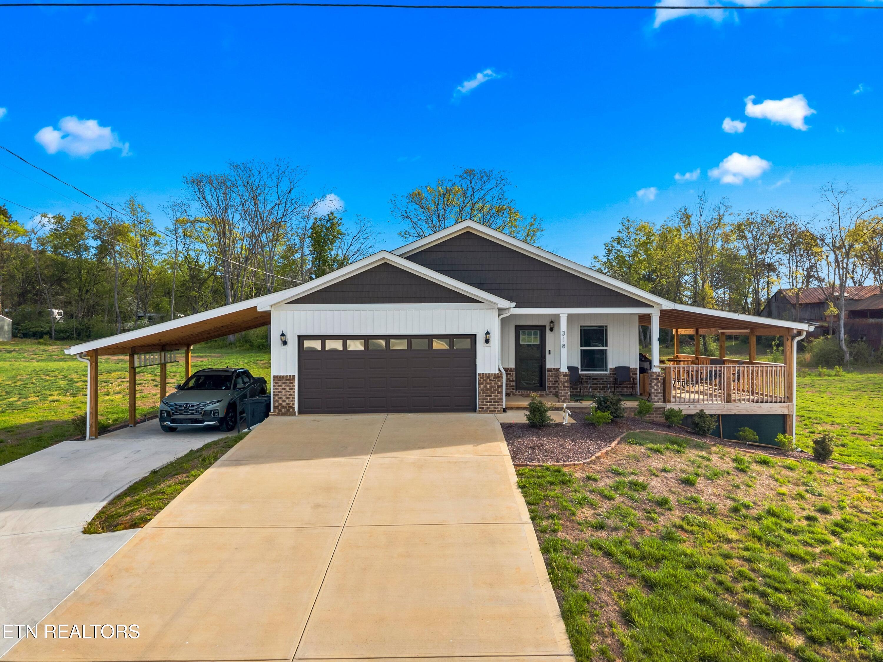 318 Garden Lane Dandridge TN 37725