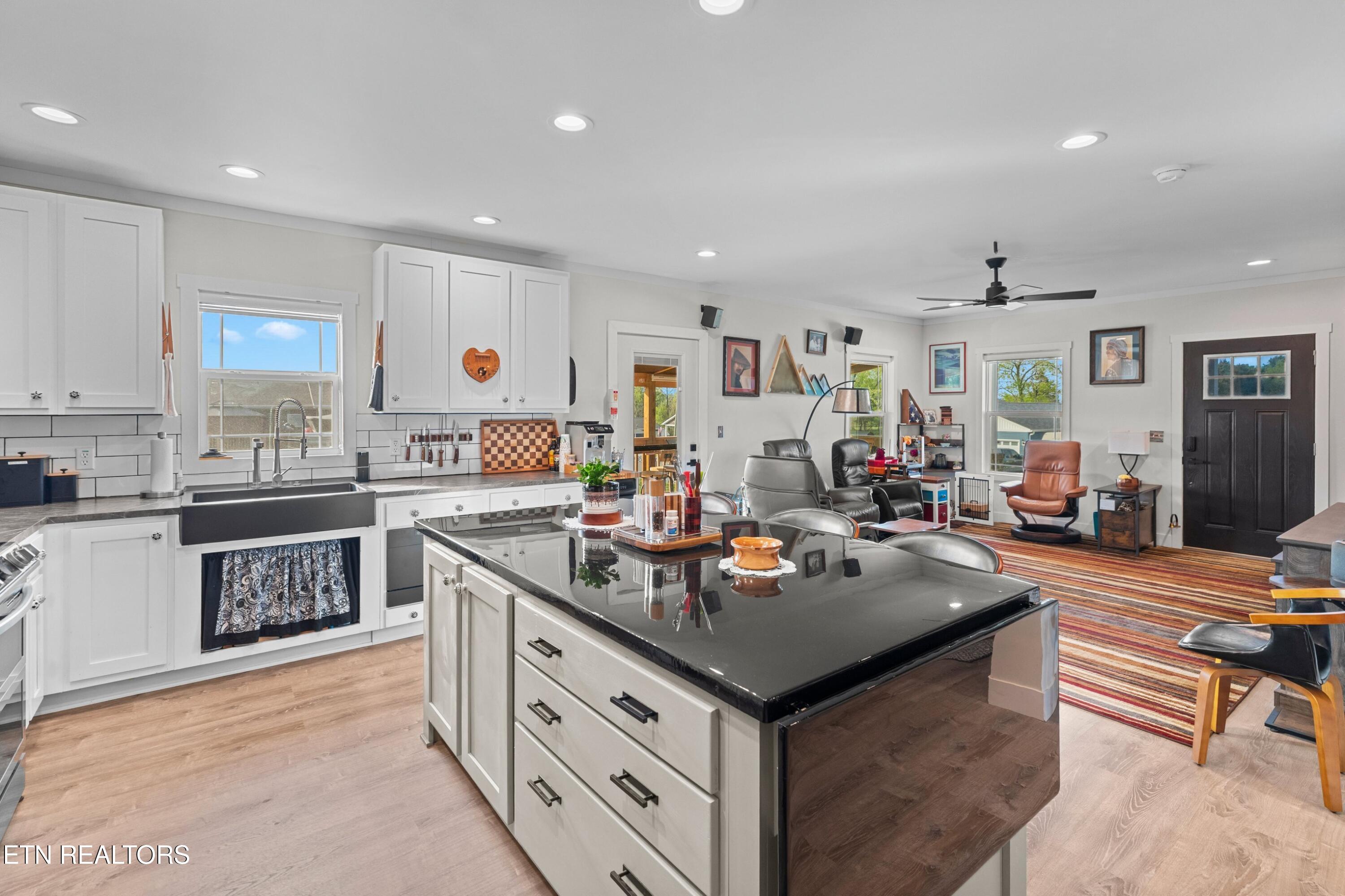 318 Garden Lane Dandridge TN 37725
