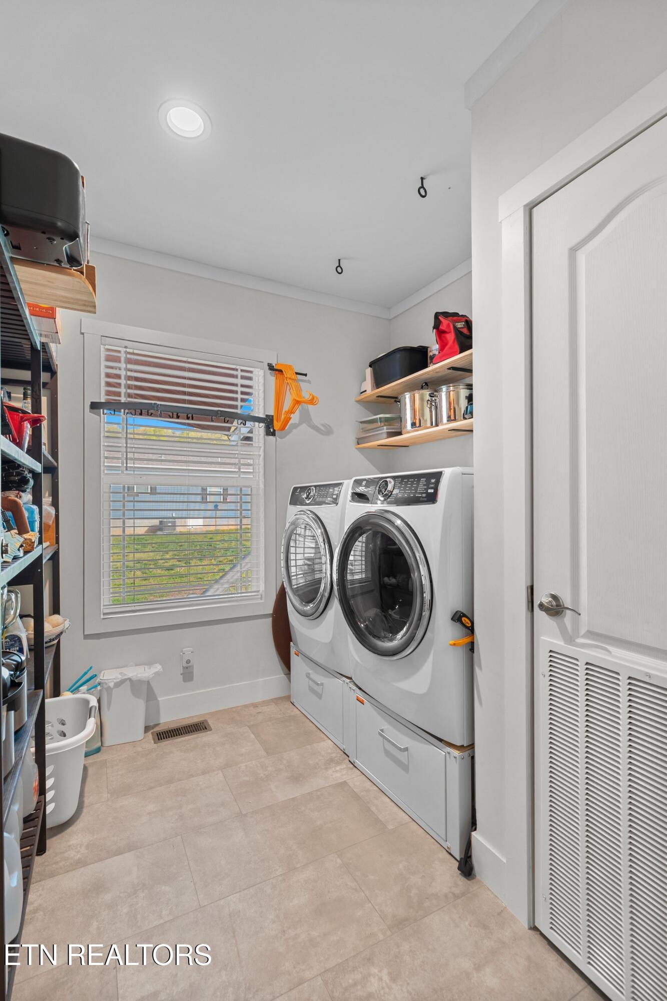 318 Garden Lane Dandridge TN 37725