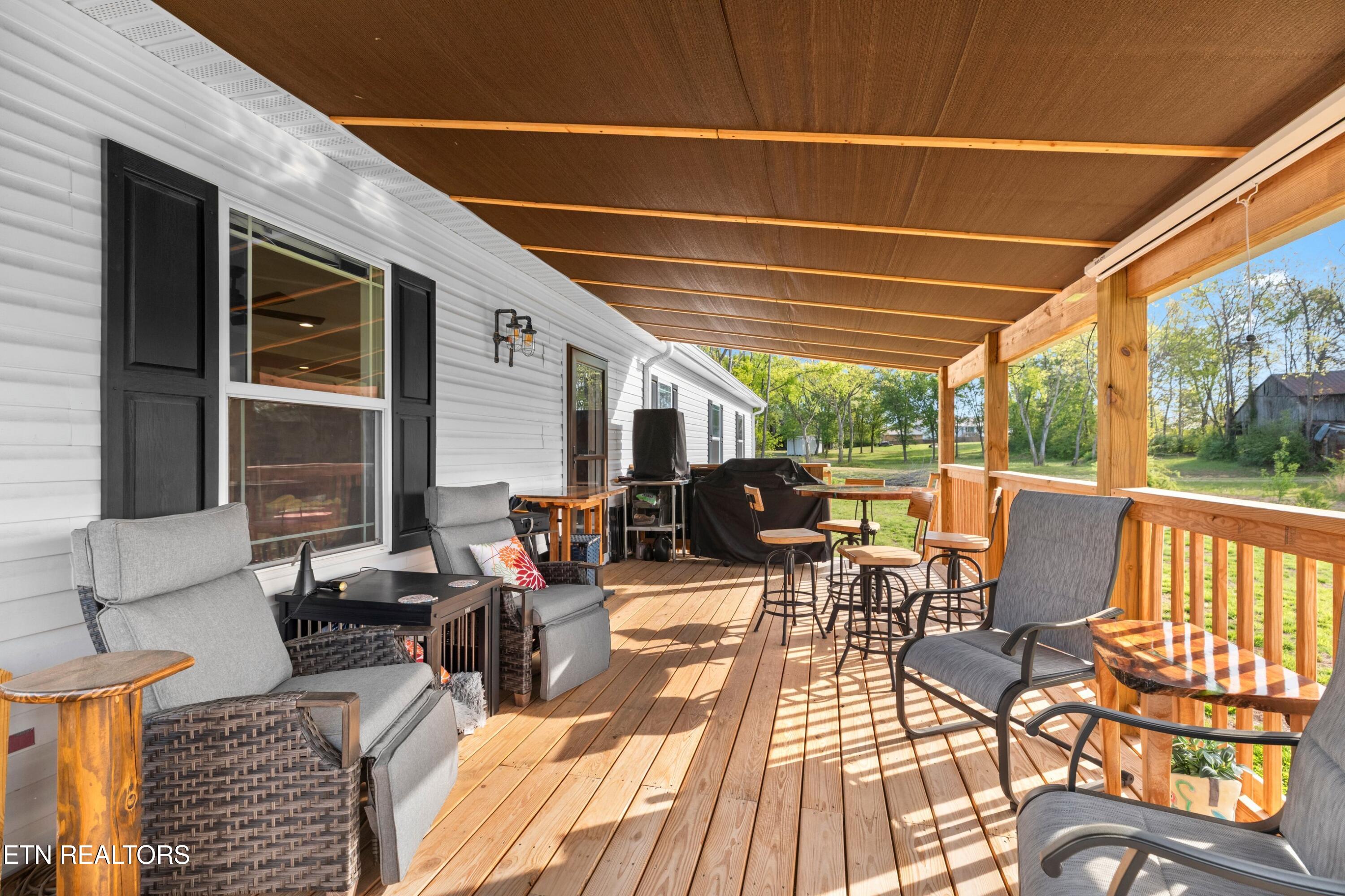 318 Garden Lane Dandridge TN 37725