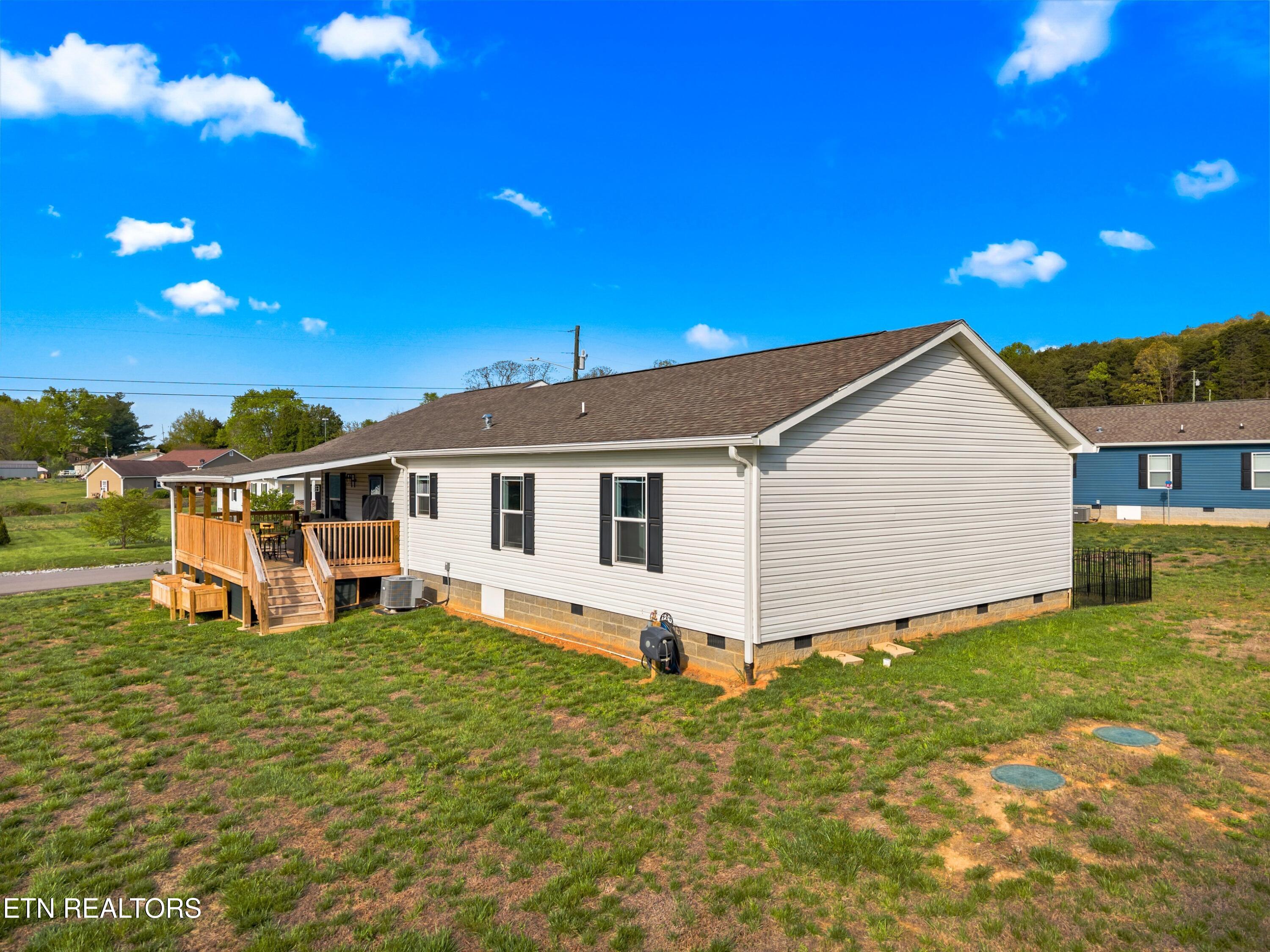 318 Garden Lane Dandridge TN 37725