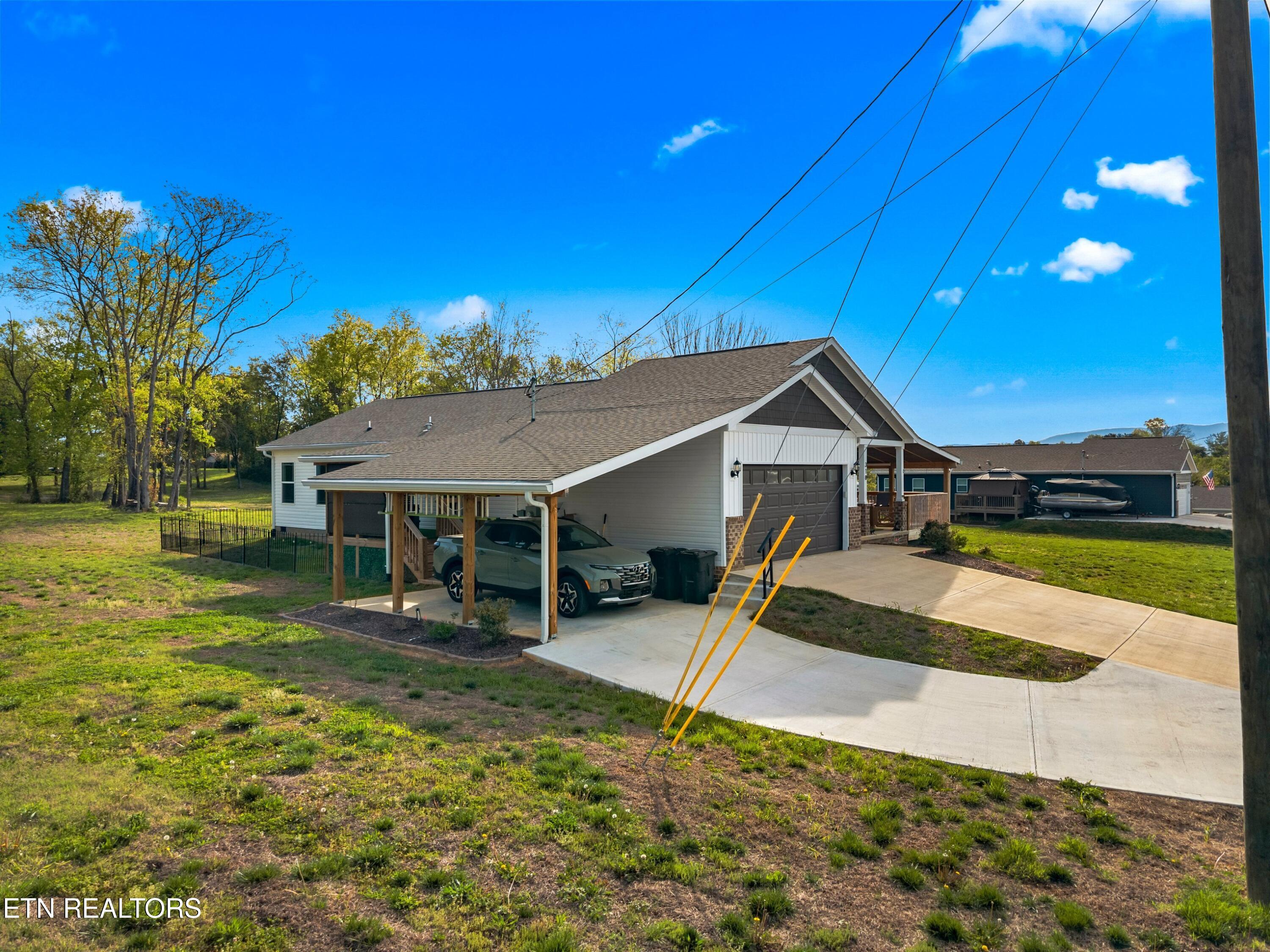 318 Garden Lane Dandridge TN 37725