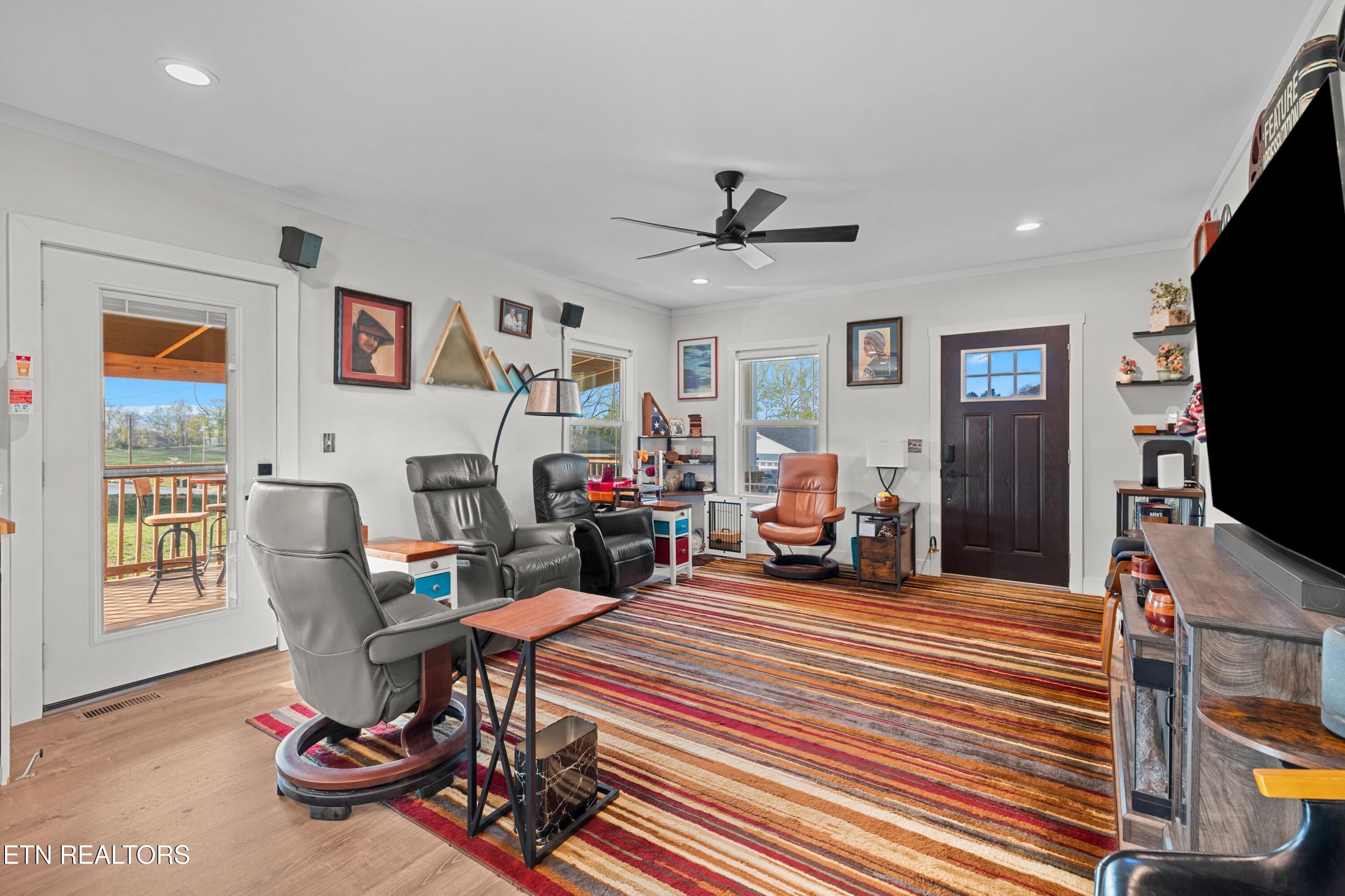 318 Garden Lane Dandridge TN 37725
