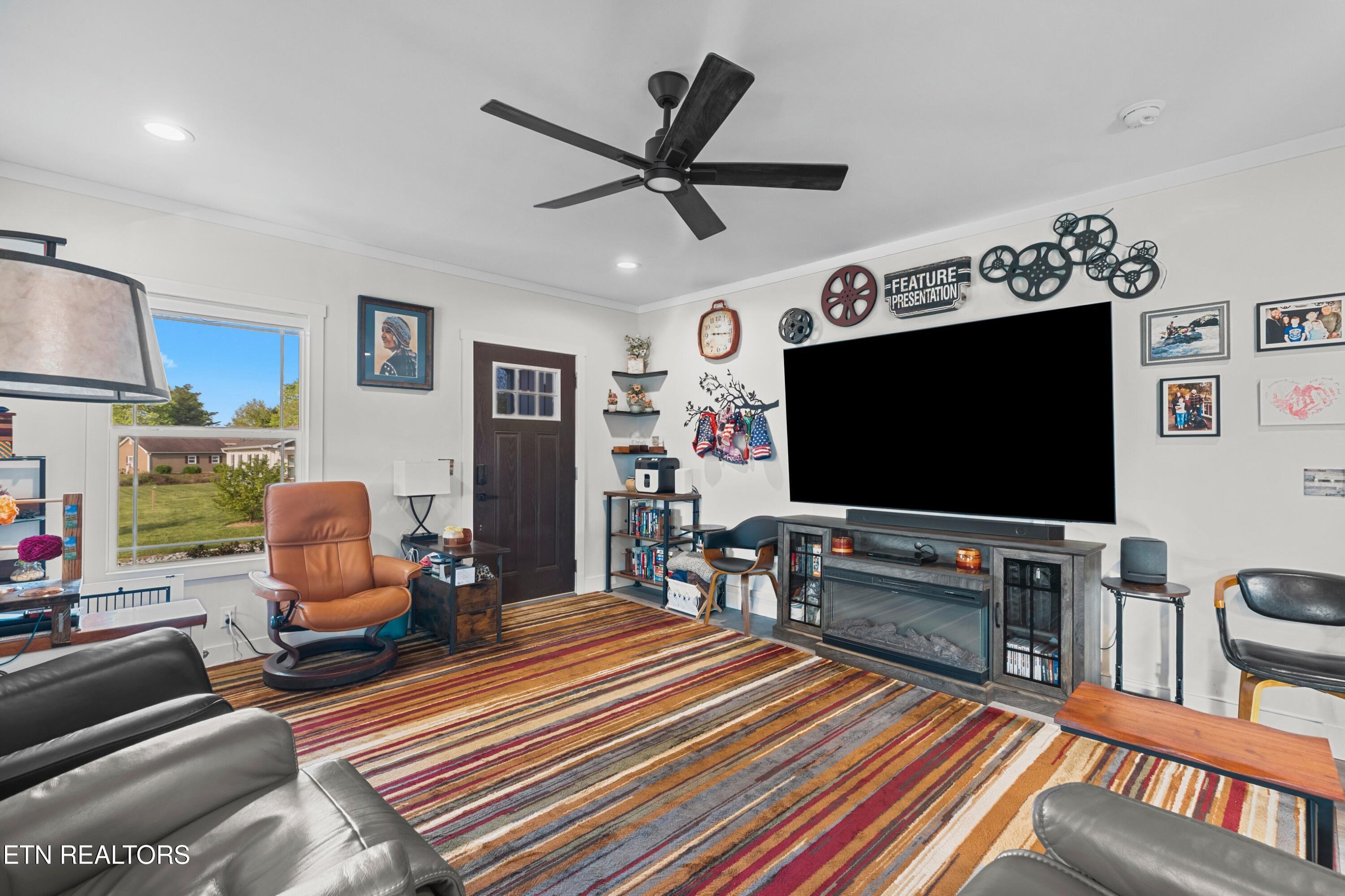 318 Garden Lane Dandridge TN 37725